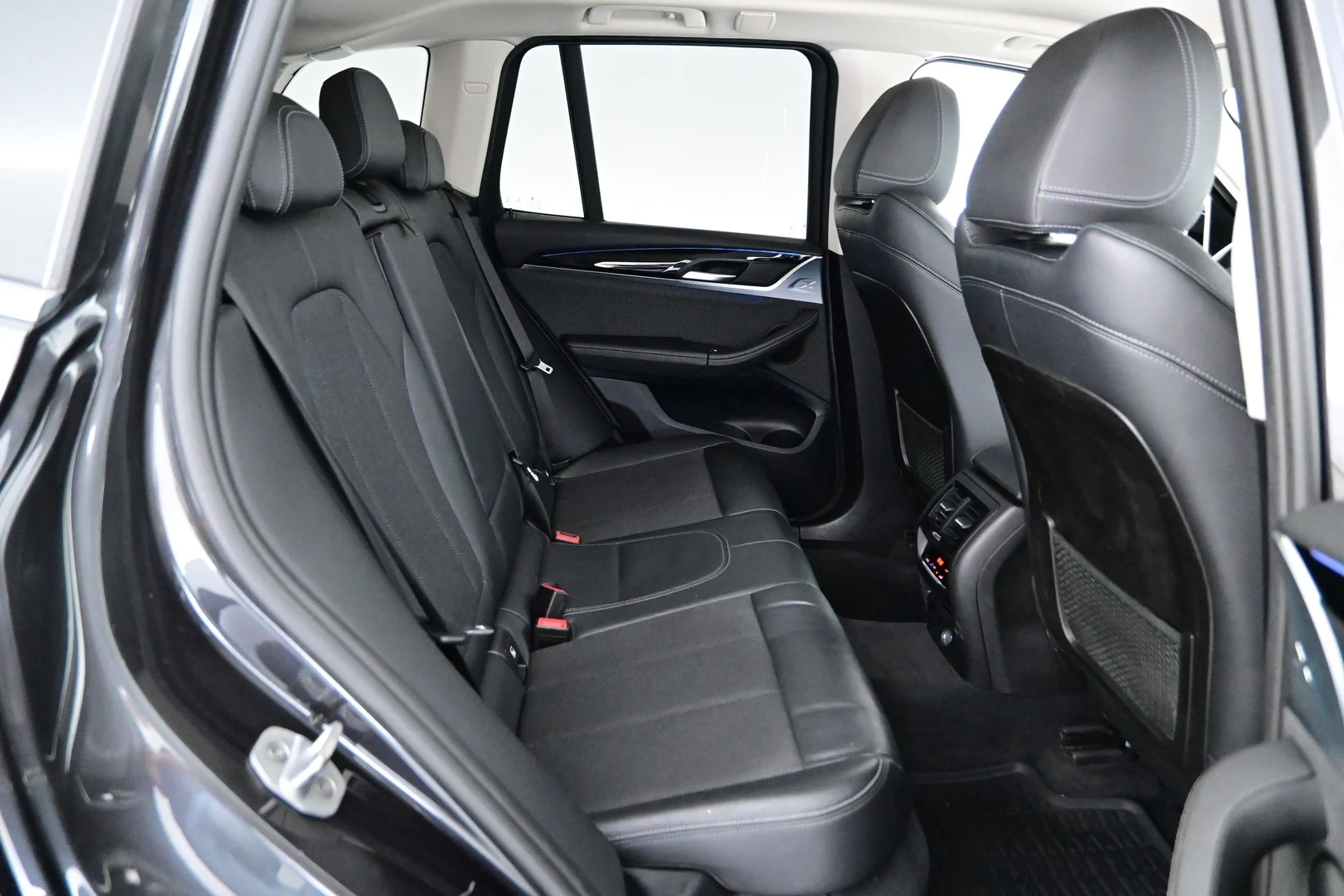 Car Image - 6bsvZTV2pWgCa3q6Hj4xsx