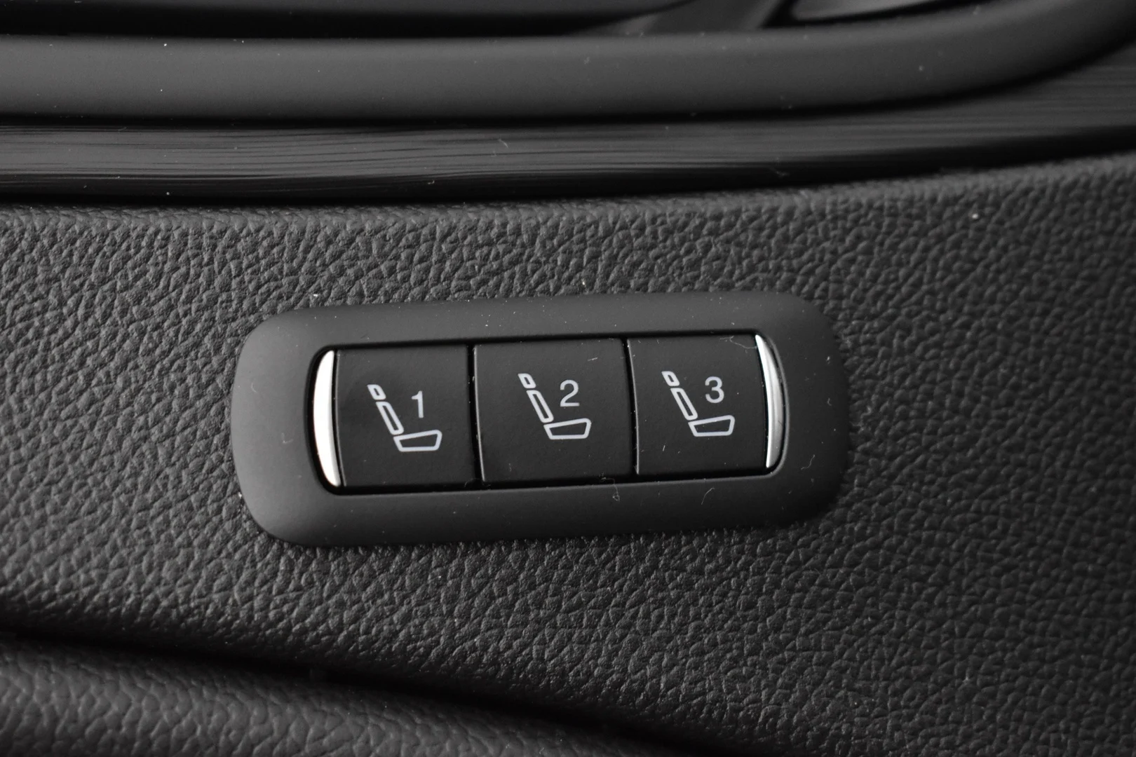 Car Image - 1cPr8cuj960HRH1tyBq9ex
