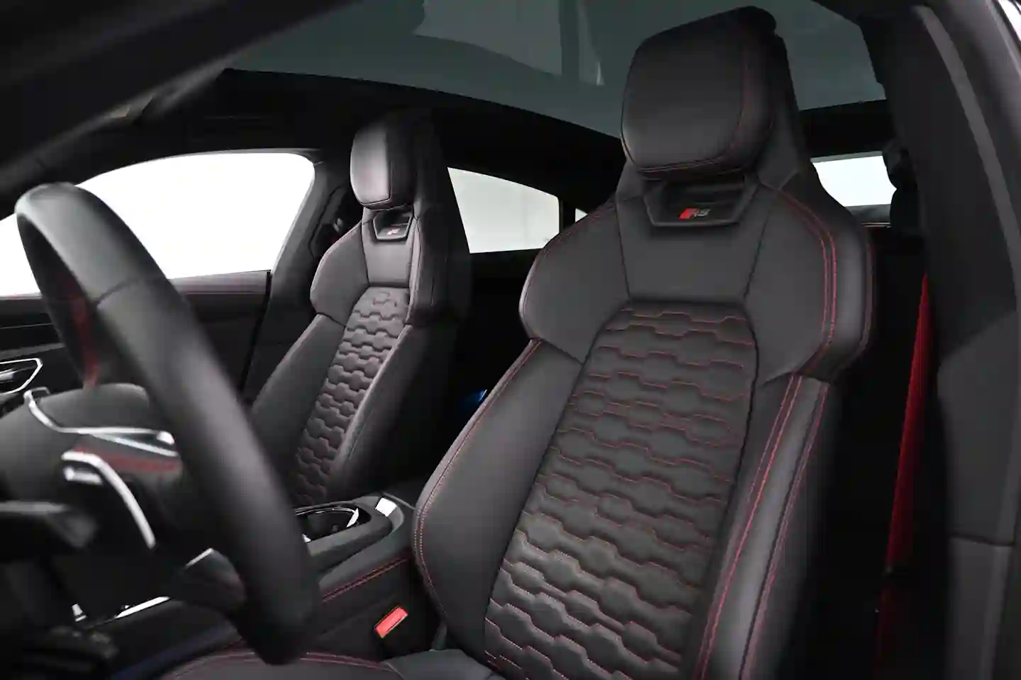 Car Image - 6jITkmC8Ad51CZDk4w6hJe