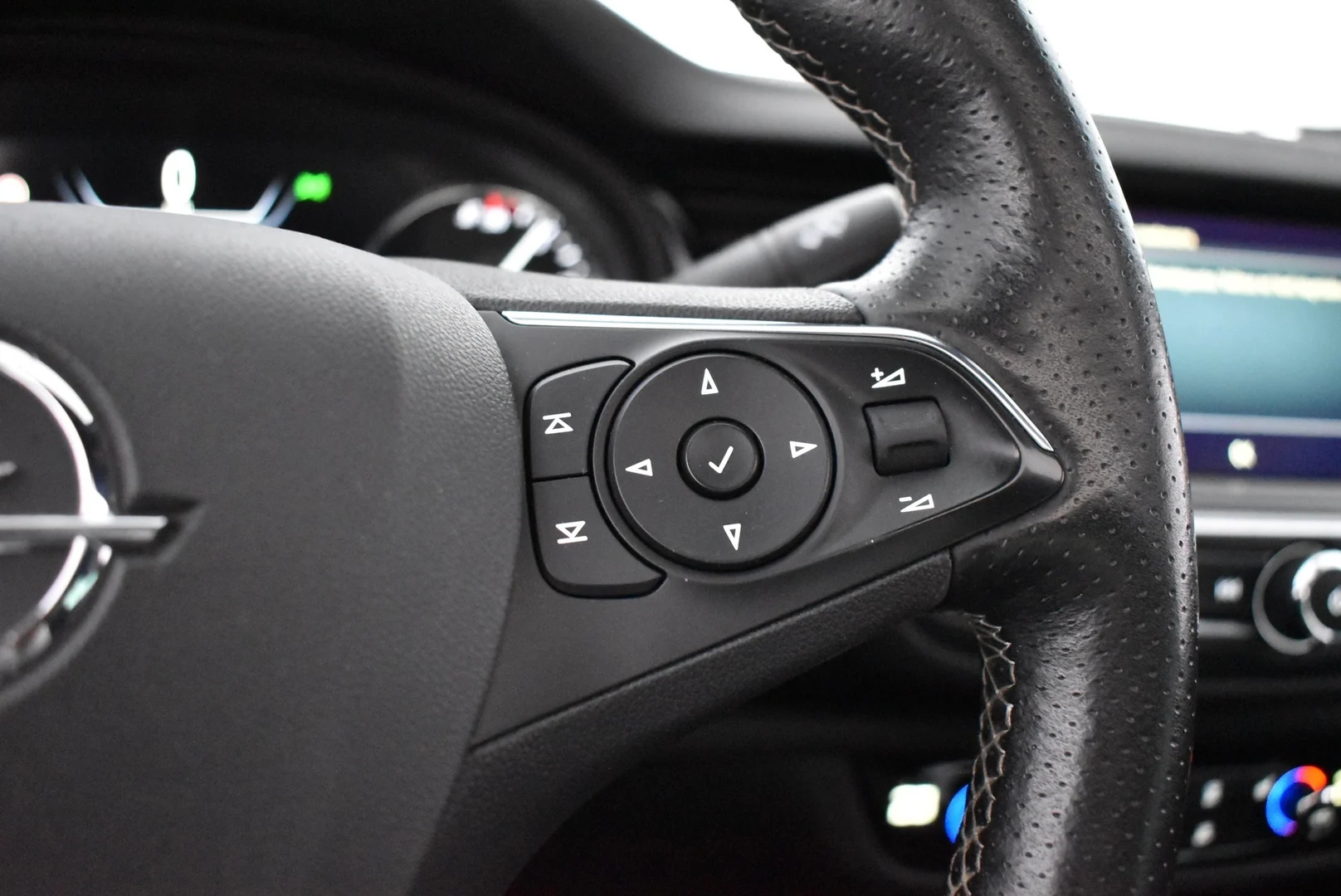 Car Image - 2QsvkyqbkHWAiRwzuC5HpF