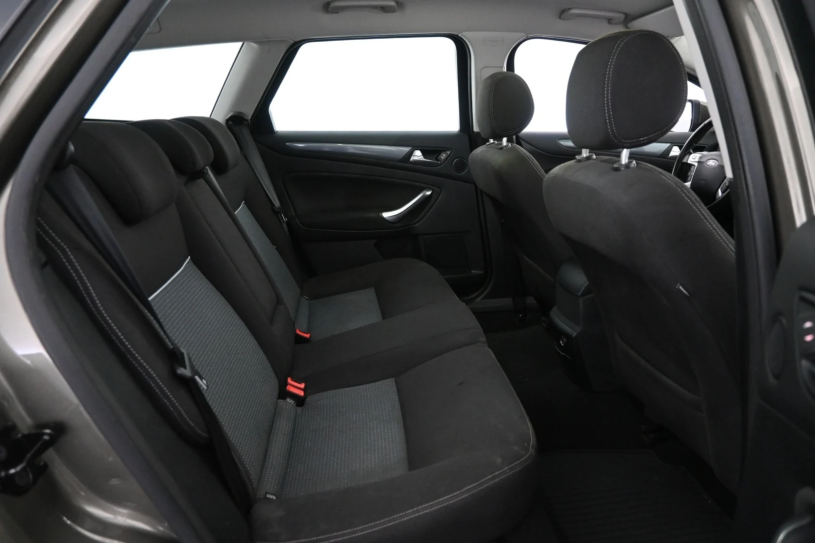 Car Image - 6PMAN7QL9bE4DOuUdZSn4F