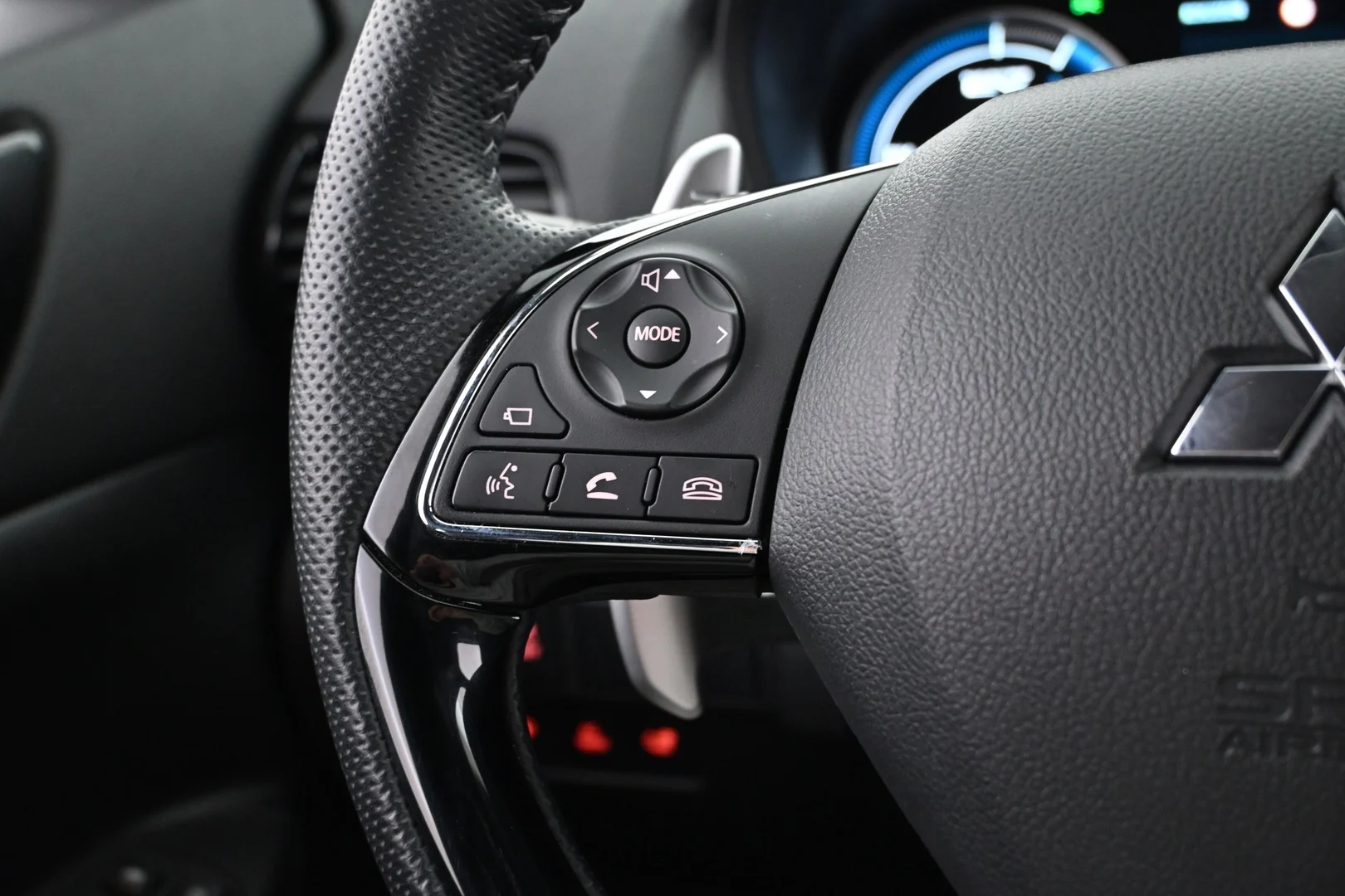 Car Image - 1Y8lzCSOTFYQW26I0Qdvr0