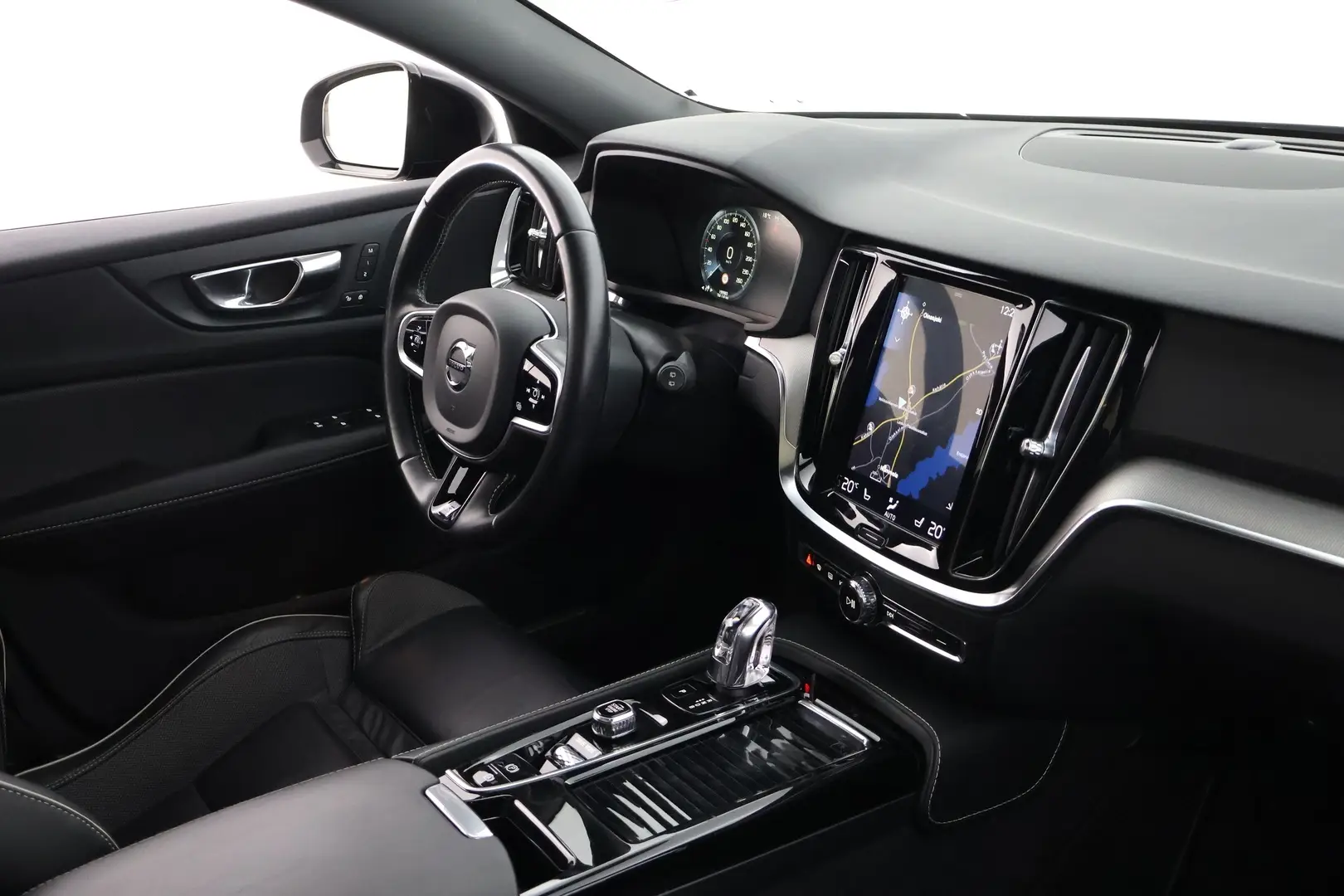 Car Image - z1am2p5GAmRyyYXqFDHx9