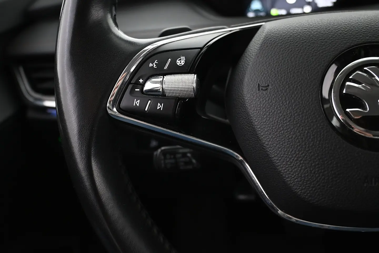 Car Image - mVZmOWxt2wRH9USVKfZW9