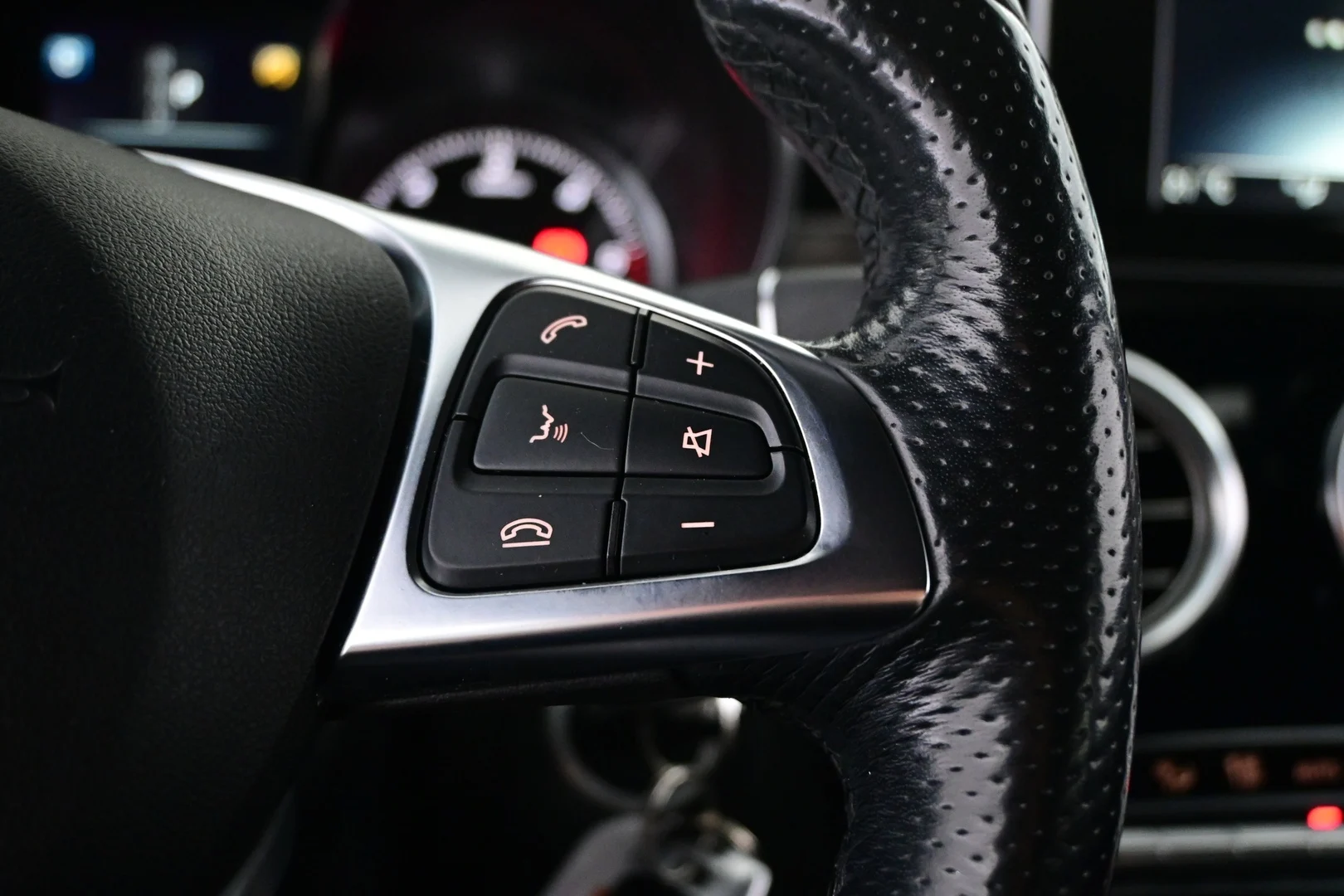 Car Image - 5jmCRA1C3QIBb4UyaZY7Vb