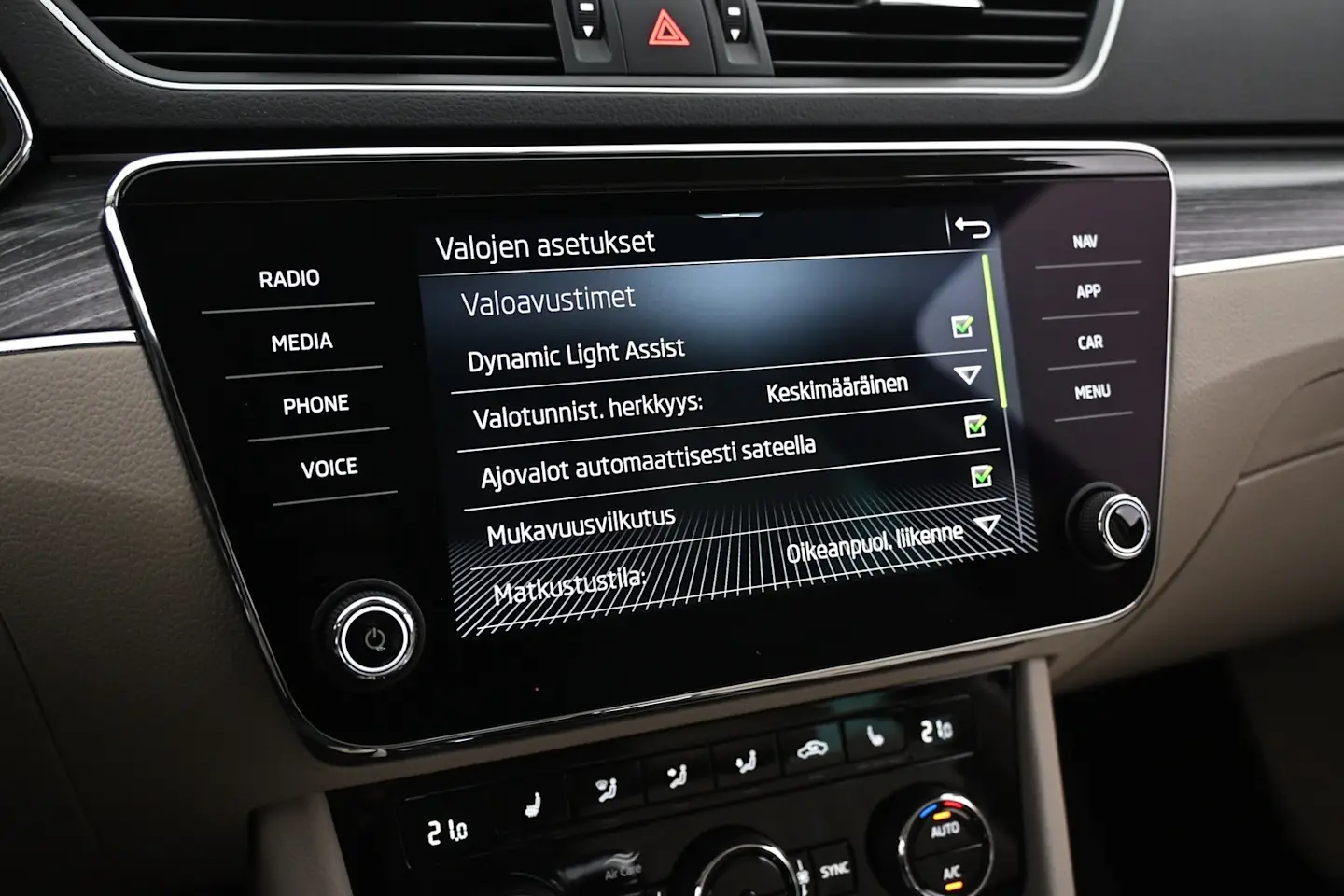 Car Image - 2sfBEFXzBDiBLKB4q5M40j