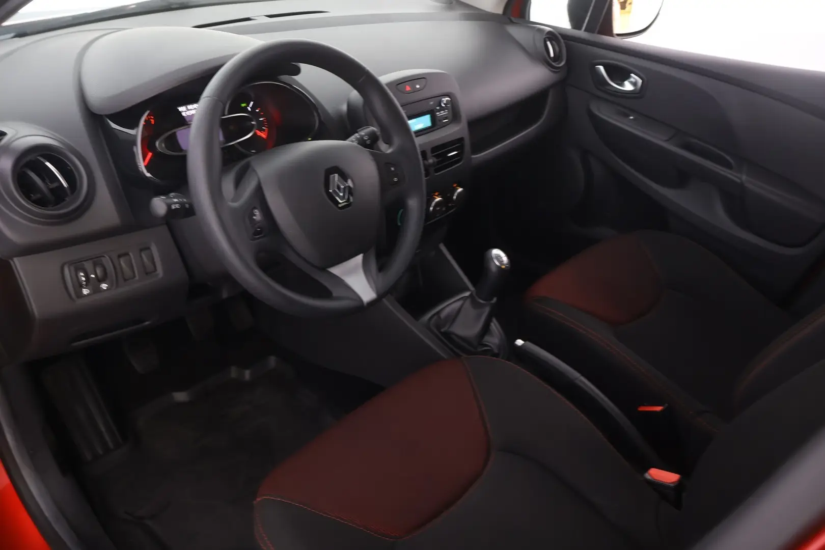 Car Image - 5zkJKFtb7jVkvrlKqUq34p