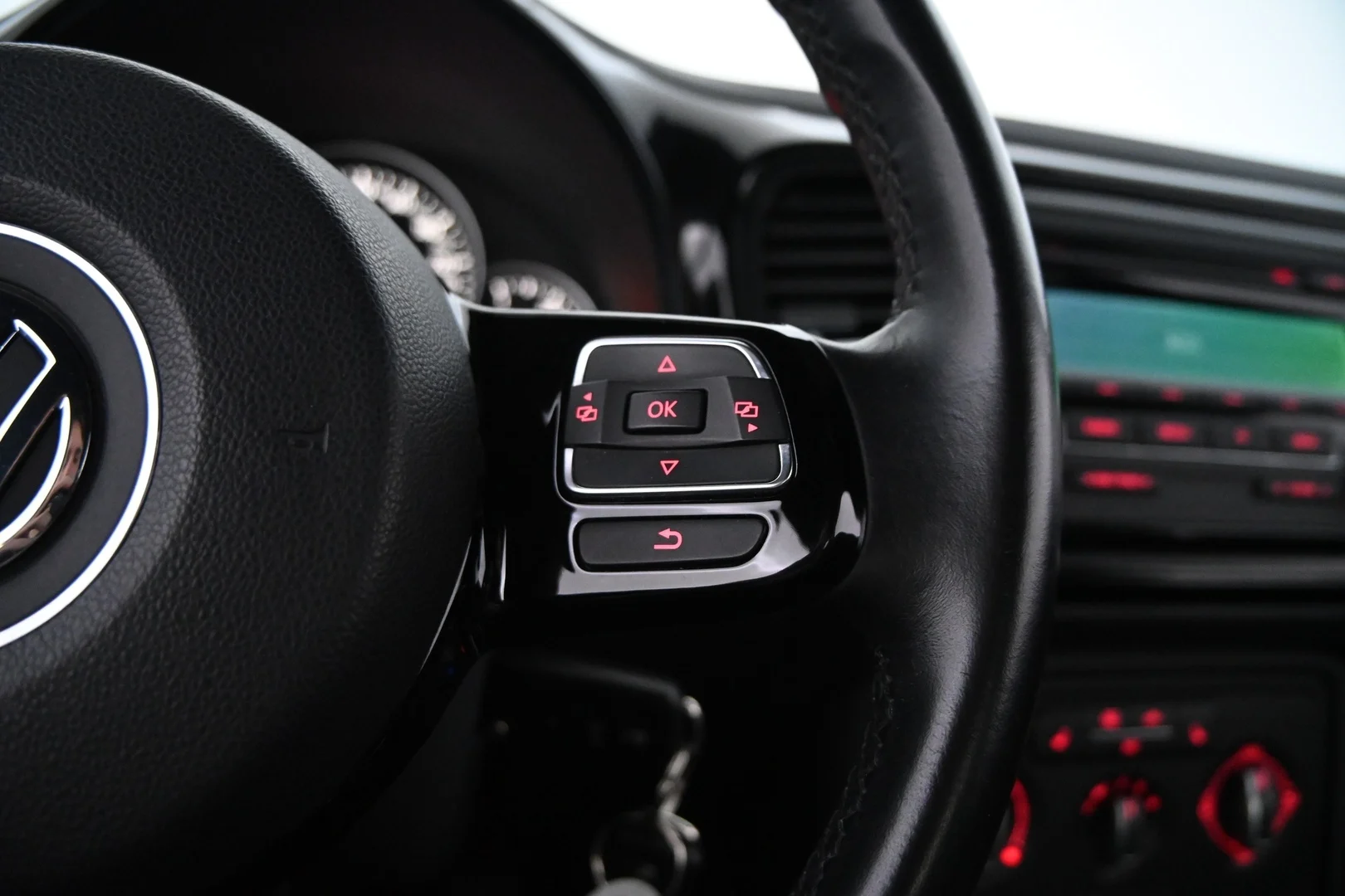 Car Image - 5naKZ16Rgx3t0rcKWhi9en