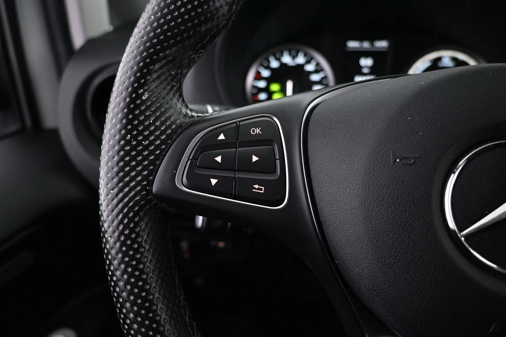 Car Image - 2XNOn2KBri4UKZchyCXeqI