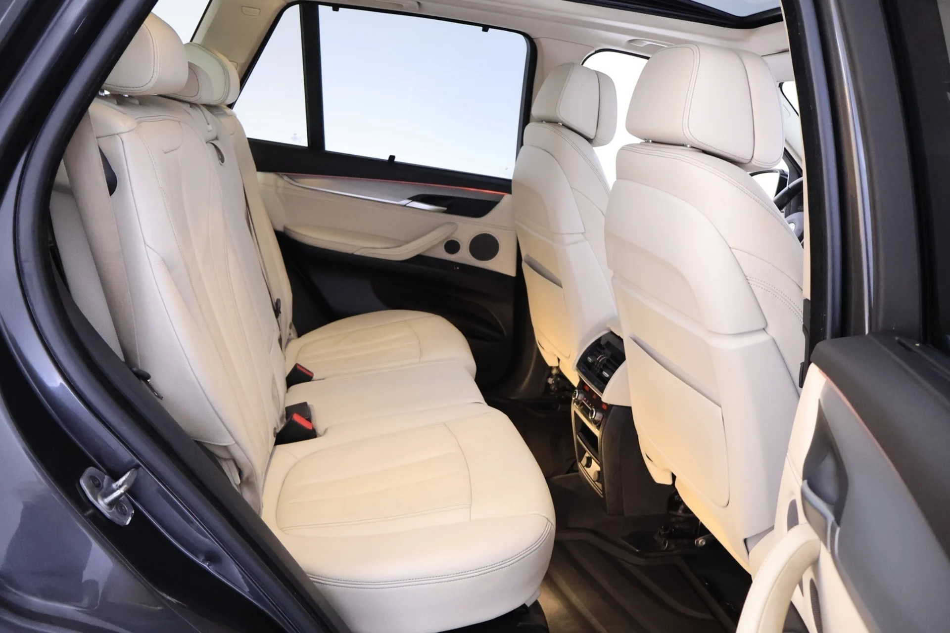 Car Image - 2deEubUeGKtzkmyPvttj5n