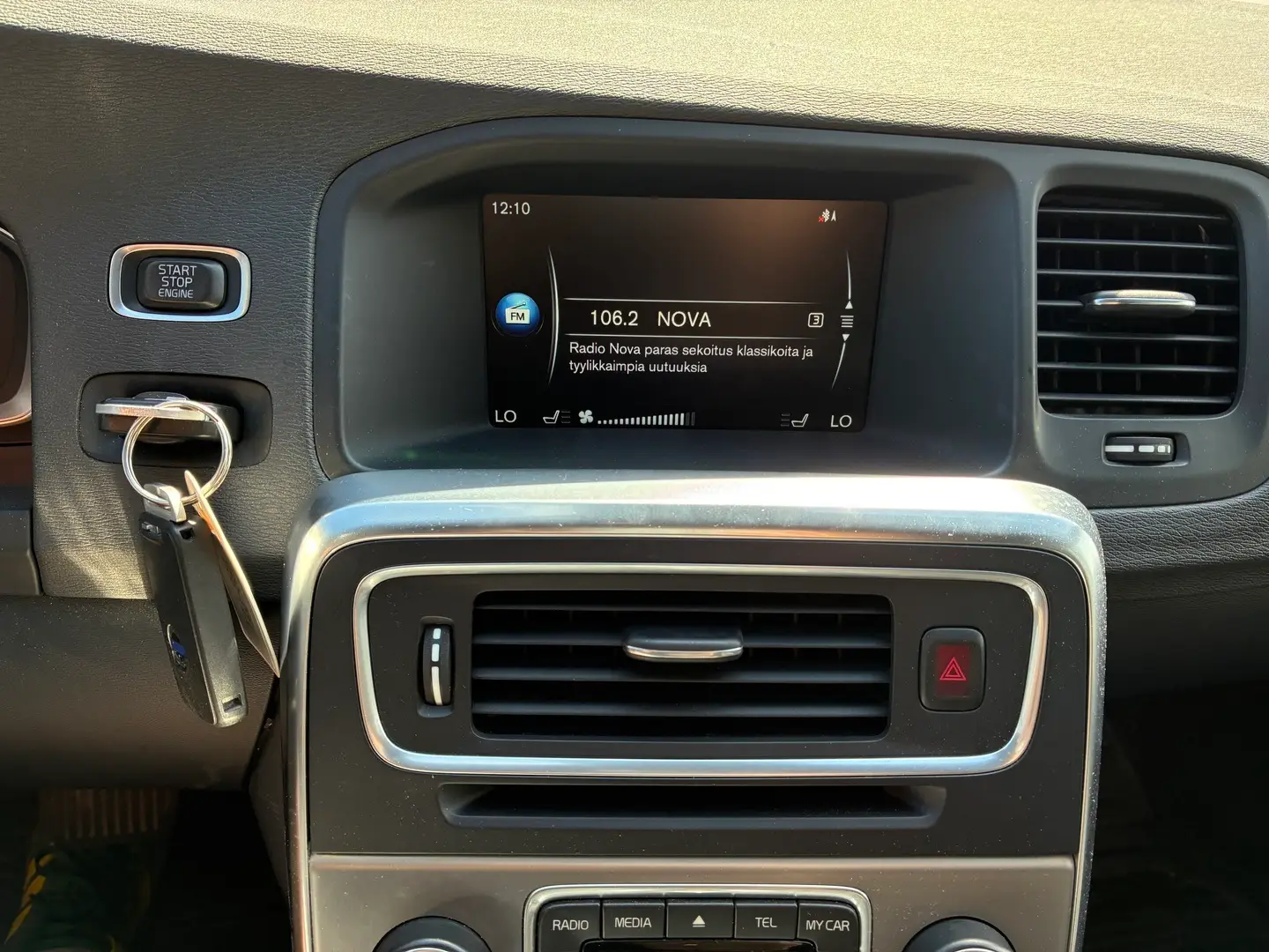 Car Image - 22S2LVISUH4Dzr4PkqtDE7