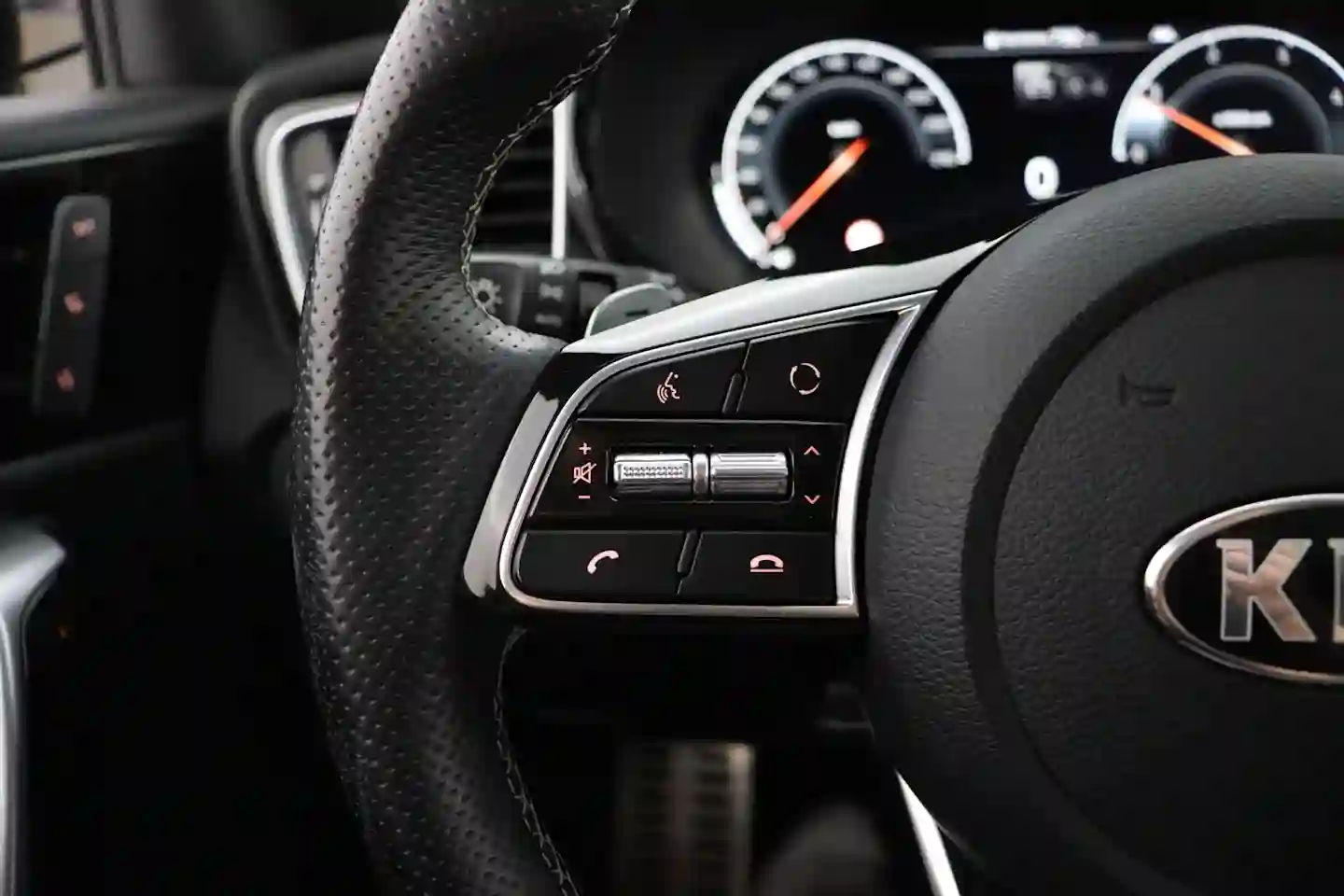 Car Image - 7l2NThQzRmZZp2ZWjCS3wM