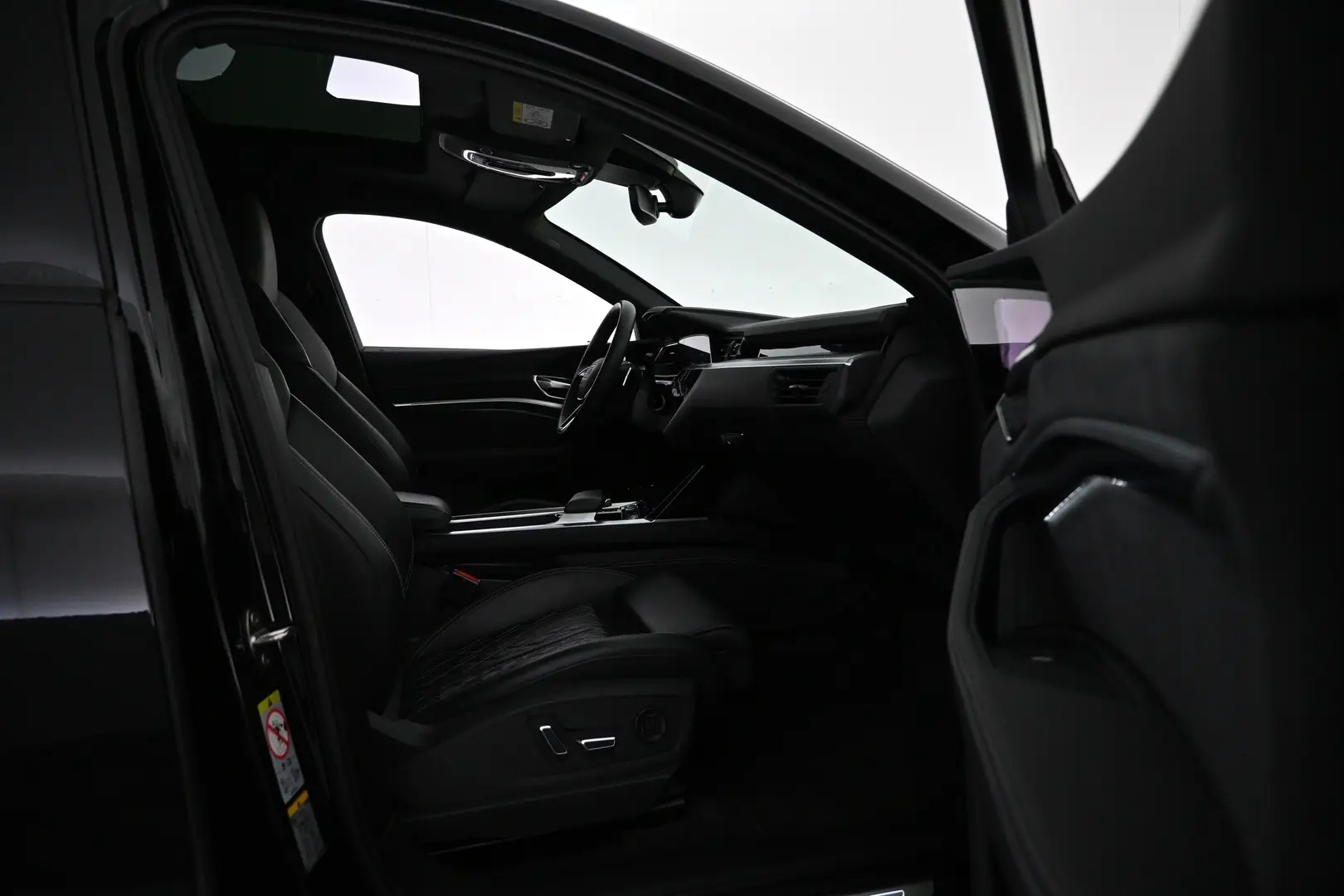 Car Image - 3A49QndwdEEC2yBbmC90lx