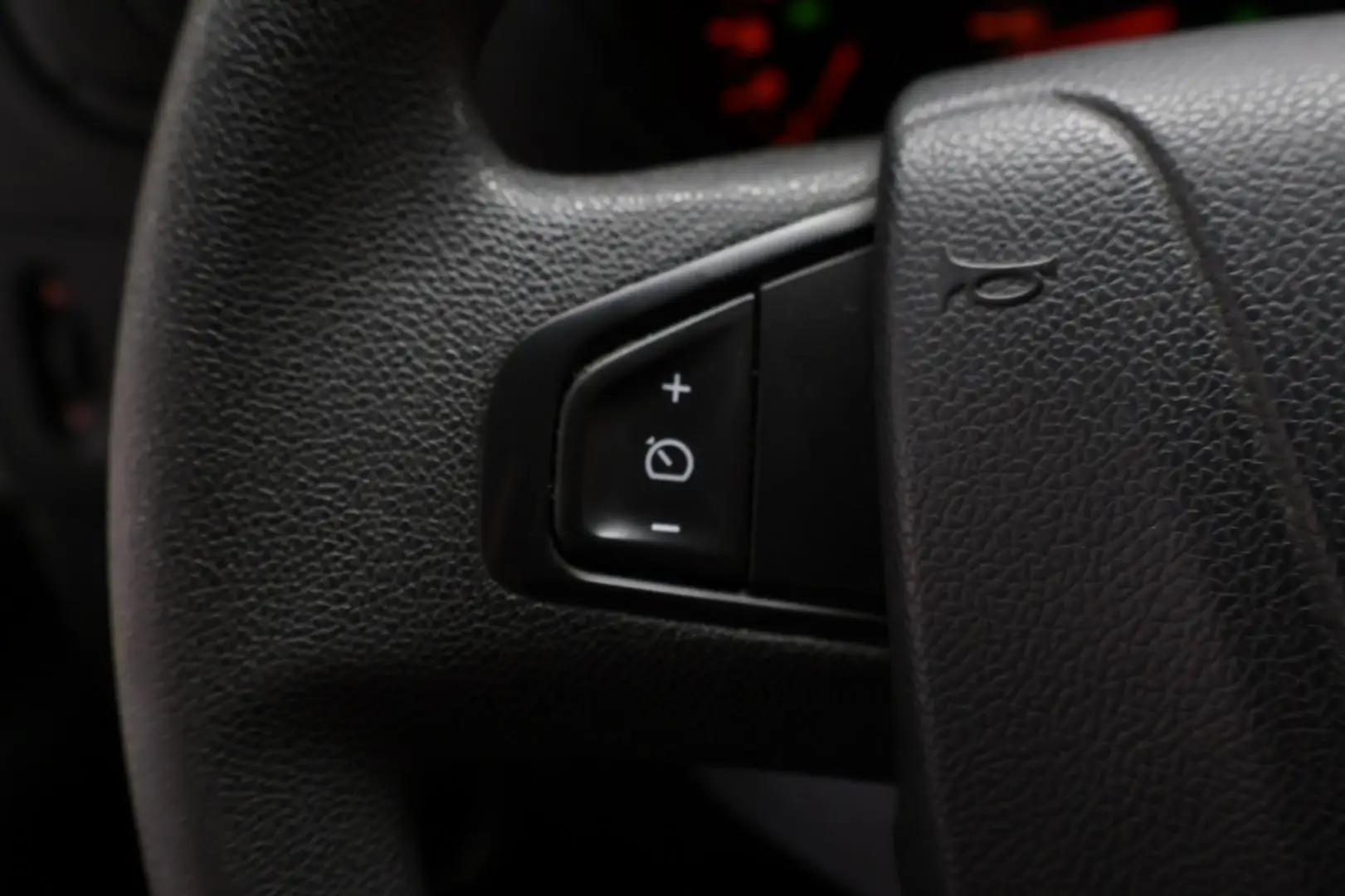 Car Image - 2Uadrgv75iagBQQrYZ8HZl