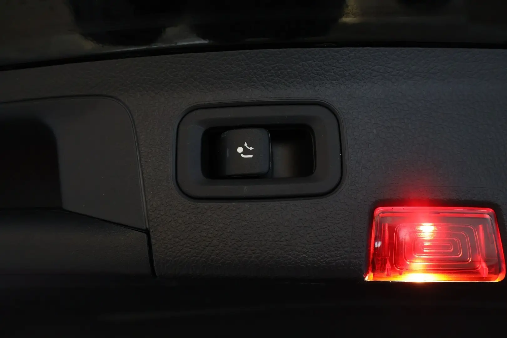 Car Image - 2axKNRWYSAibevl4qXGZZd