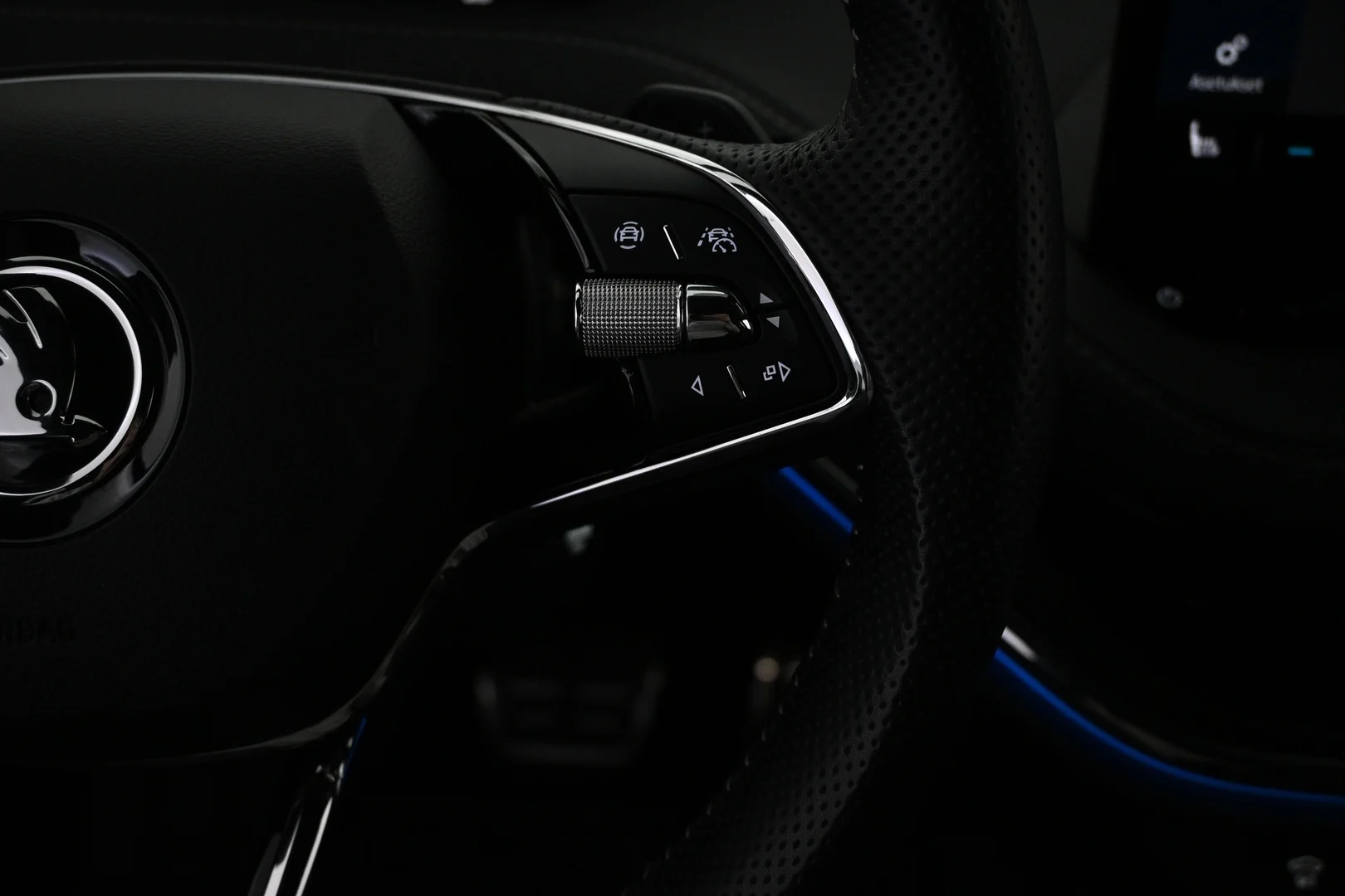 Car Image - 60cB9zzfq0iPbJJnD5TeIa