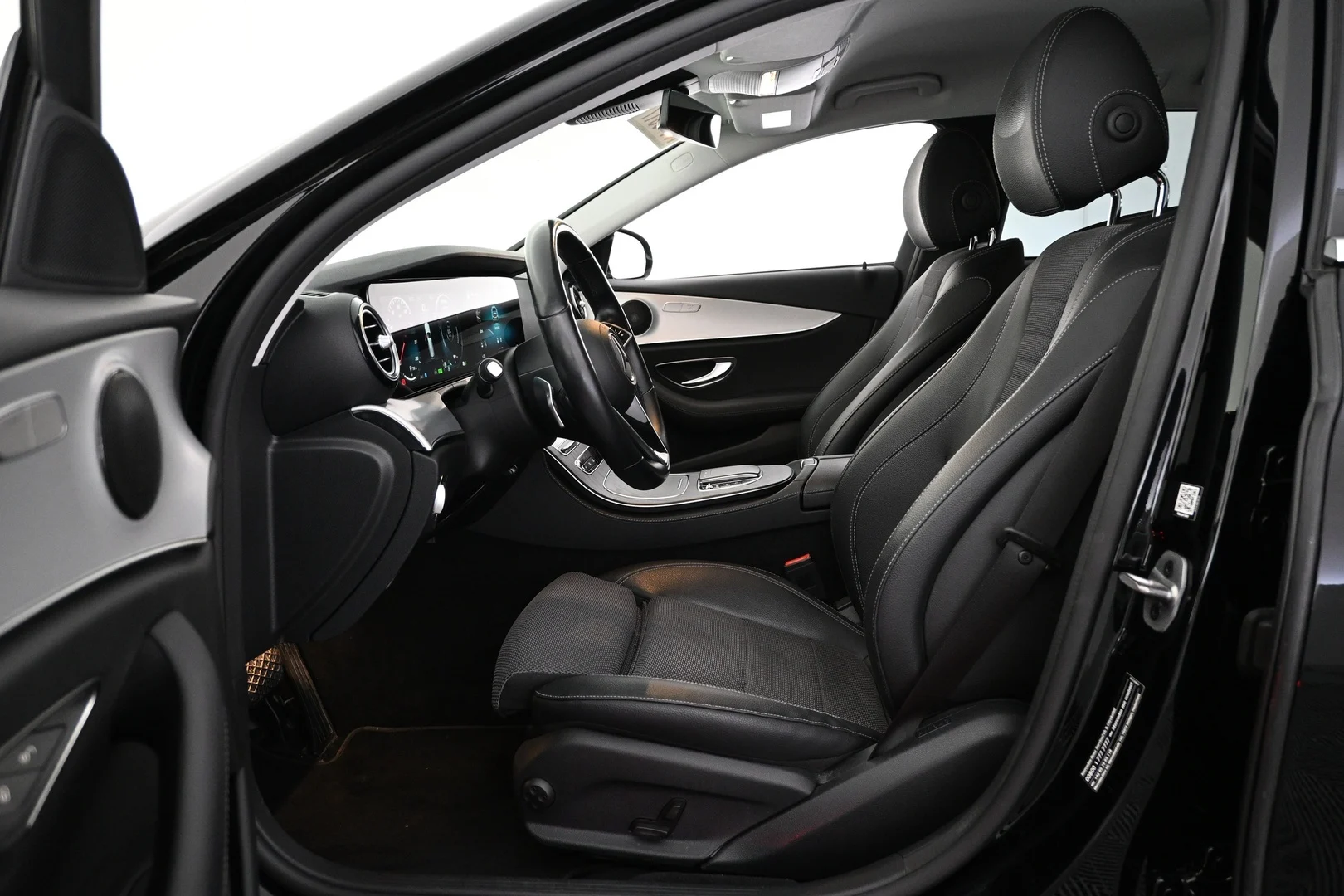 Car Image - 32MAzv1UbvlXWqtRBsVqlh