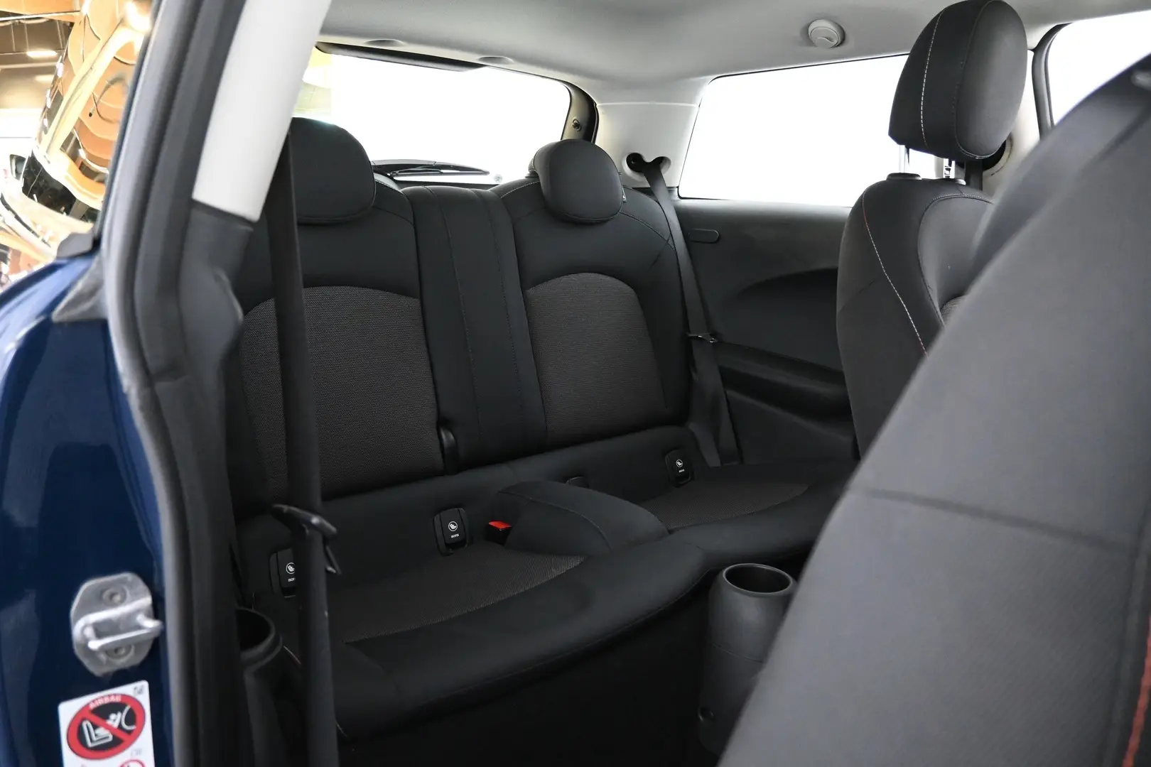 Car Image - ZLj8tOh0elS0iIGMG7MN6