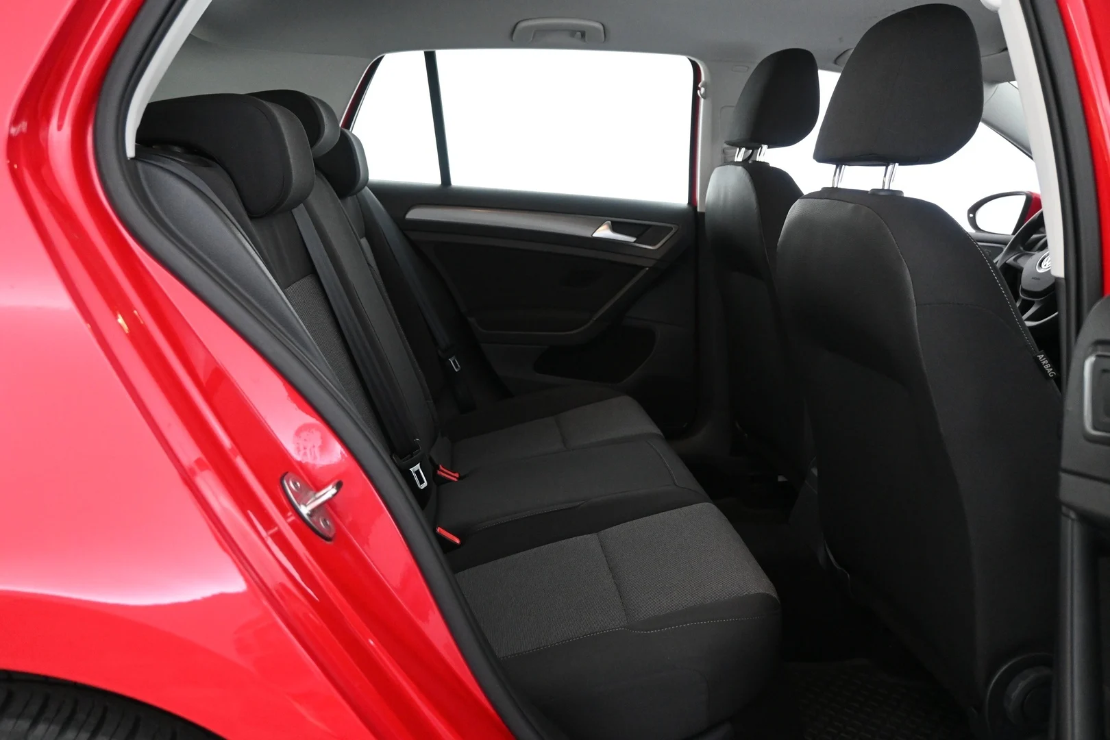 Car Image - 7uDxmLVY2ZZVOEsddR8X4x