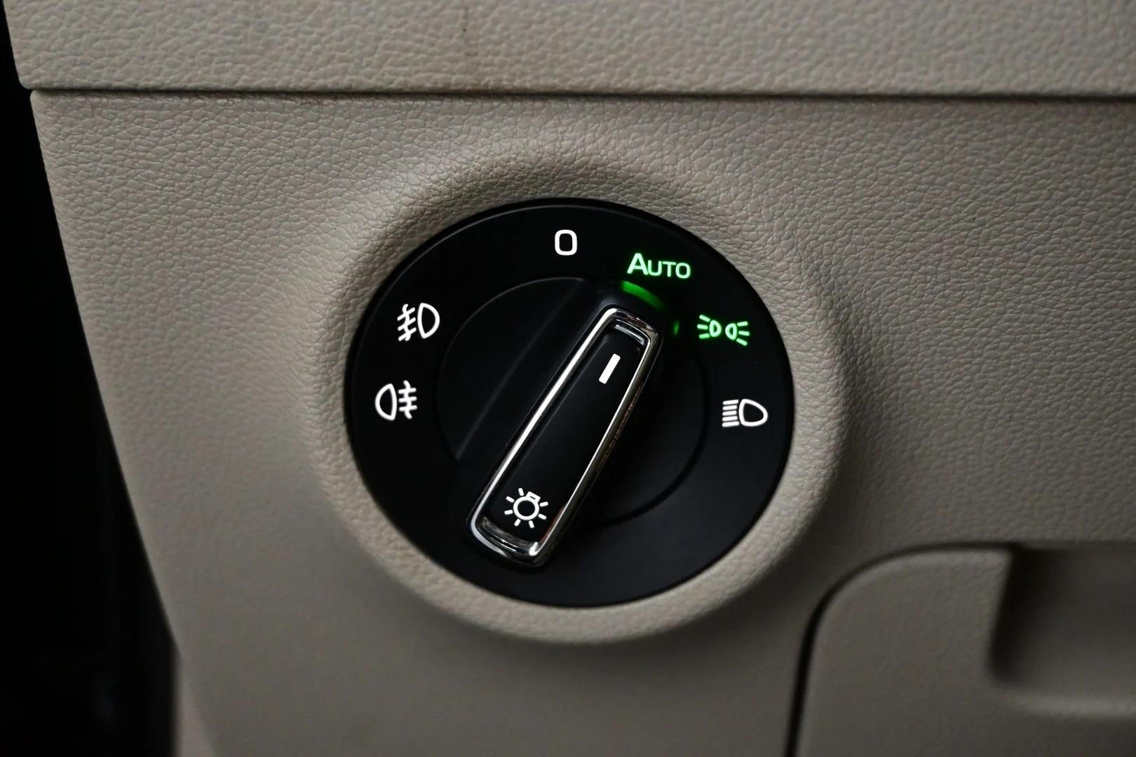 Car Image - 7HADF4rYSDQcniFQK8RlHh