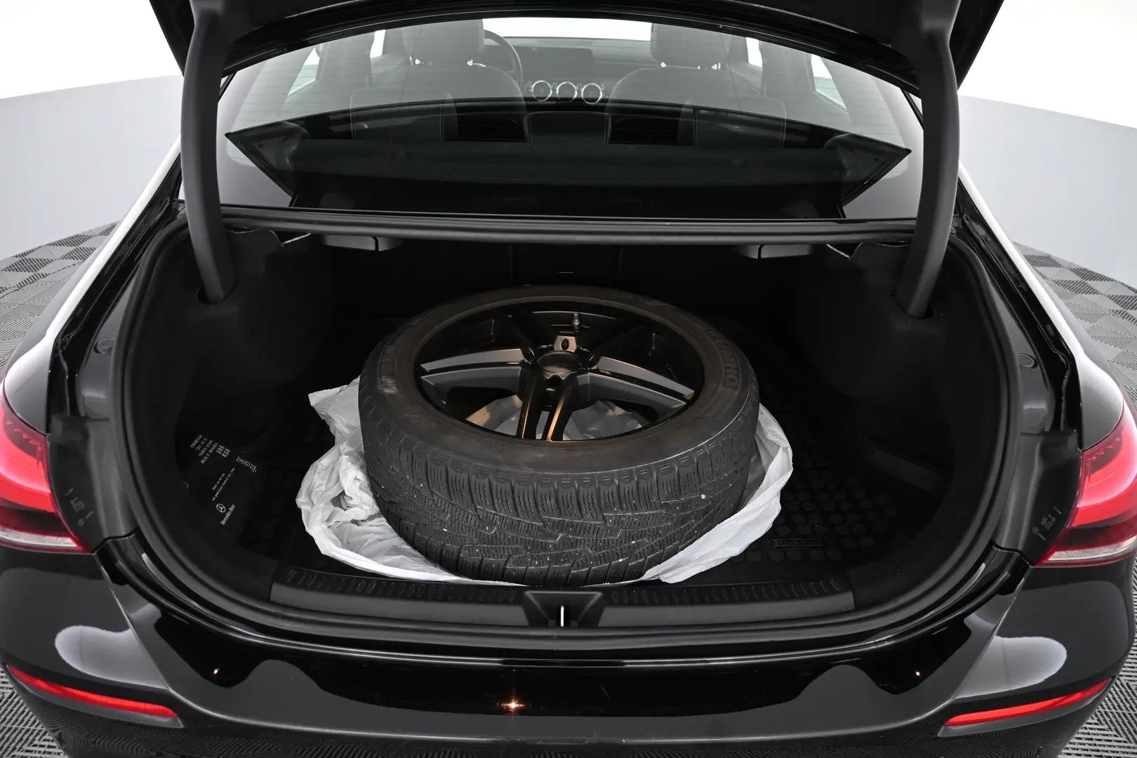 Car Image - 5k5m2pCO0tEfTdzJNTaC5K