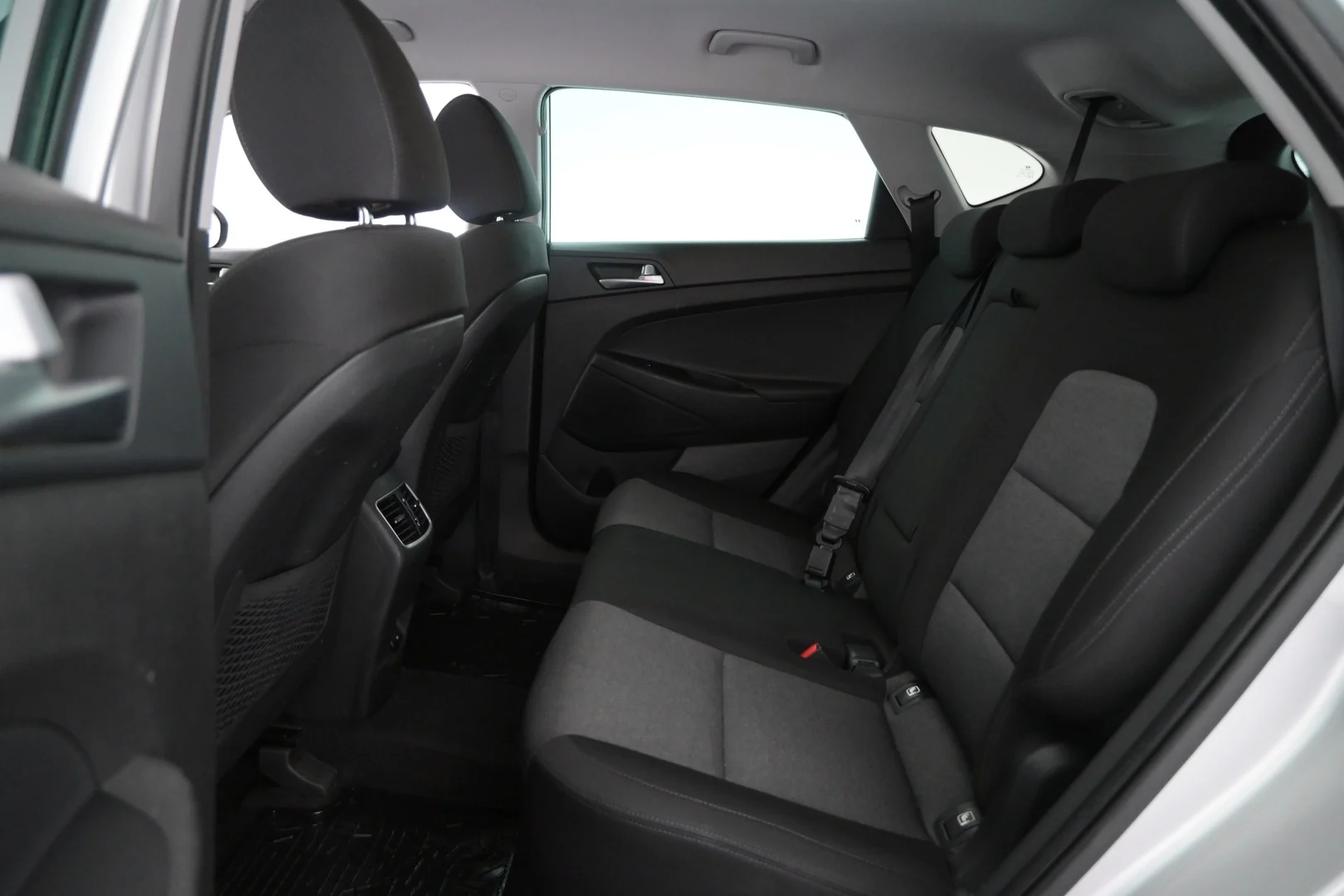 Car Image - 3Inc1SUn4HdjwnfqCbcEpT
