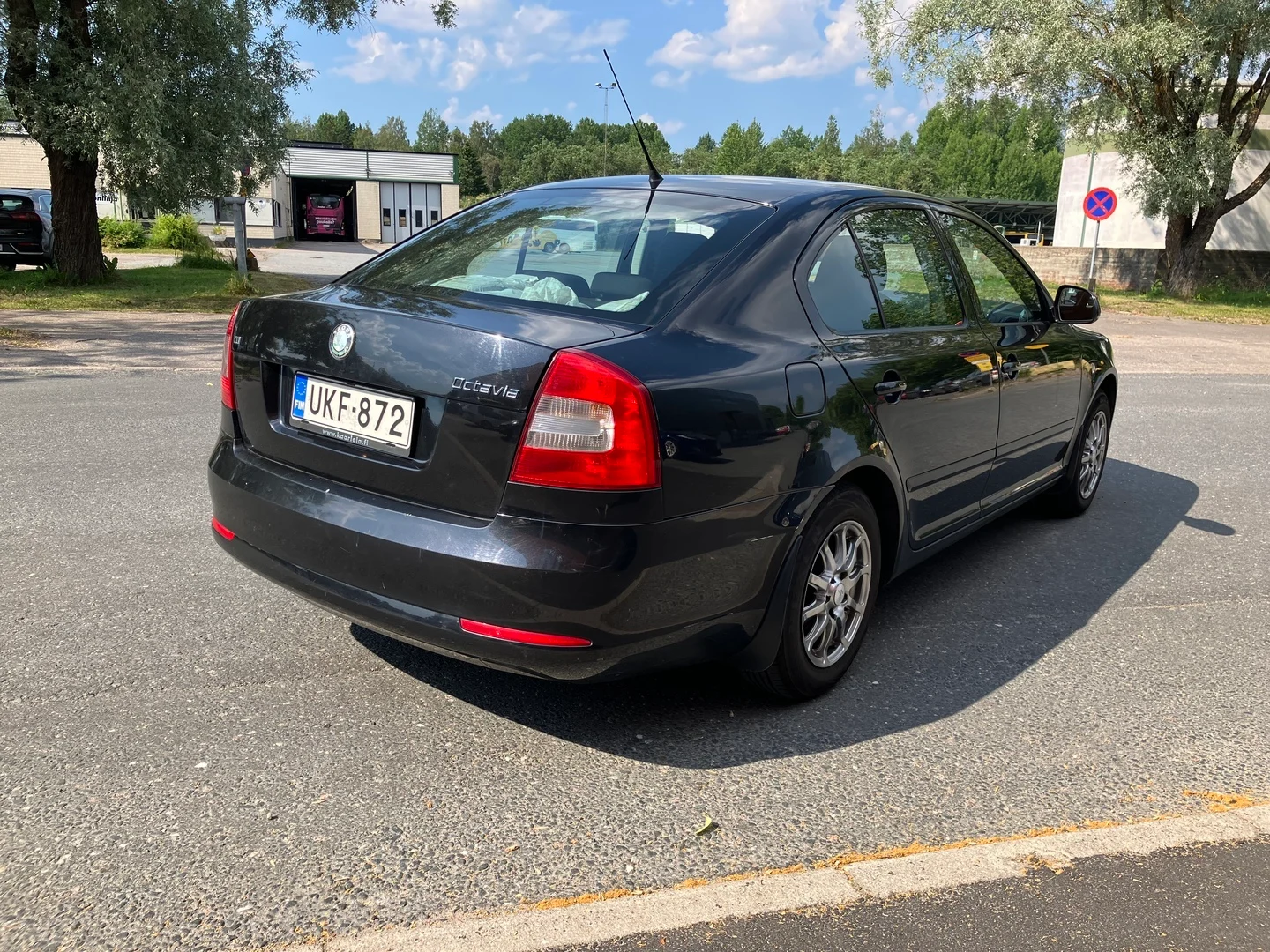 Car Image - 4cbowMGD1fyUdbJdkTmooI