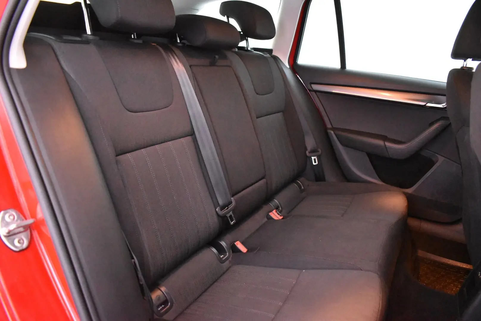 Car Image - 353uG3WfMHh5BqekkElUHx