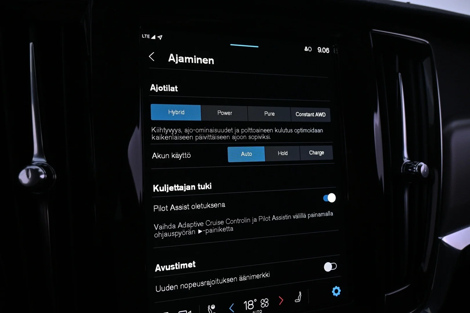 Car Image - 19woaeuM0PEneIt0Wjvo3B
