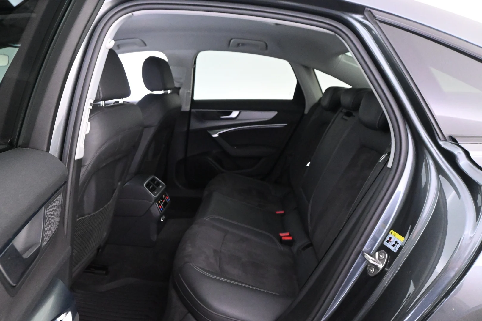 Car Image - 6IKm2cX4jybm5u0HHEFy8t