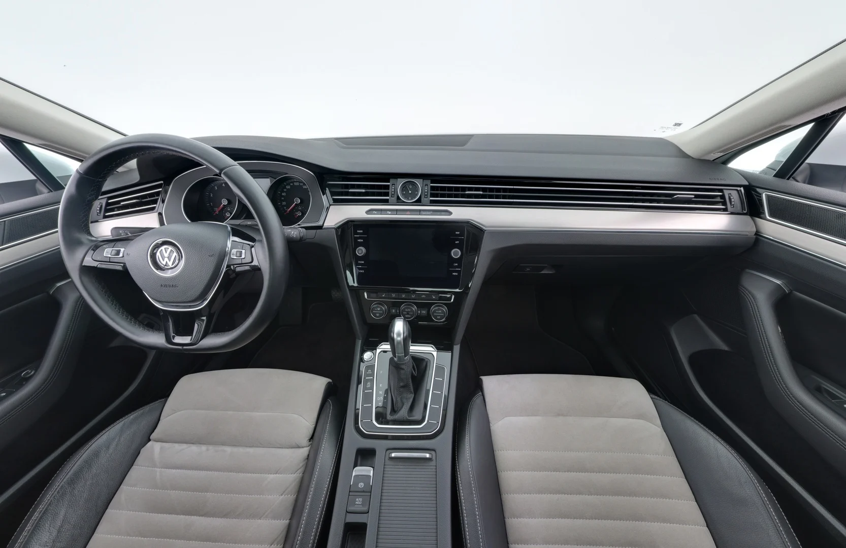 Car Image - xva9xshZ96RI7noL3DupA