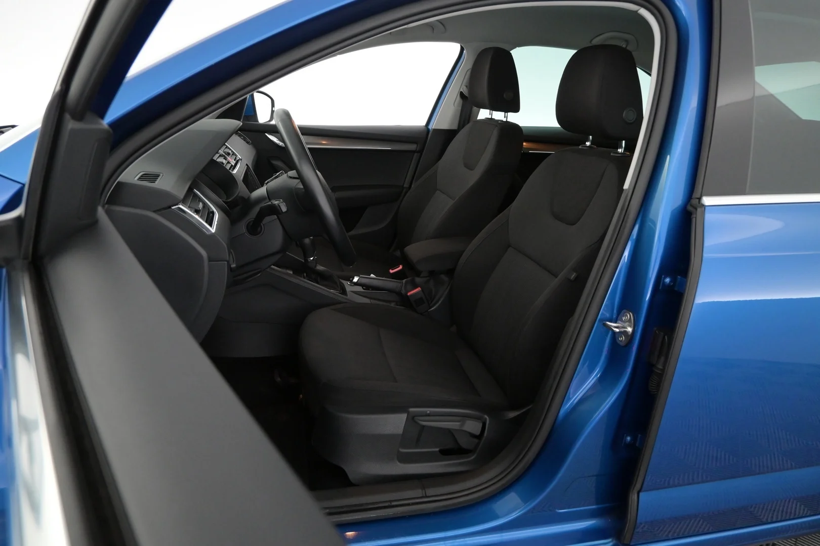 Car Image - 7c22Do19qa1cy0ikMQ6ao