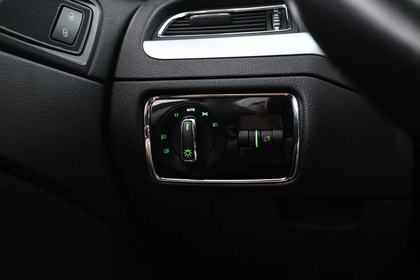 Car Image - 10D70mLS8qKi1WaRy1aI5M