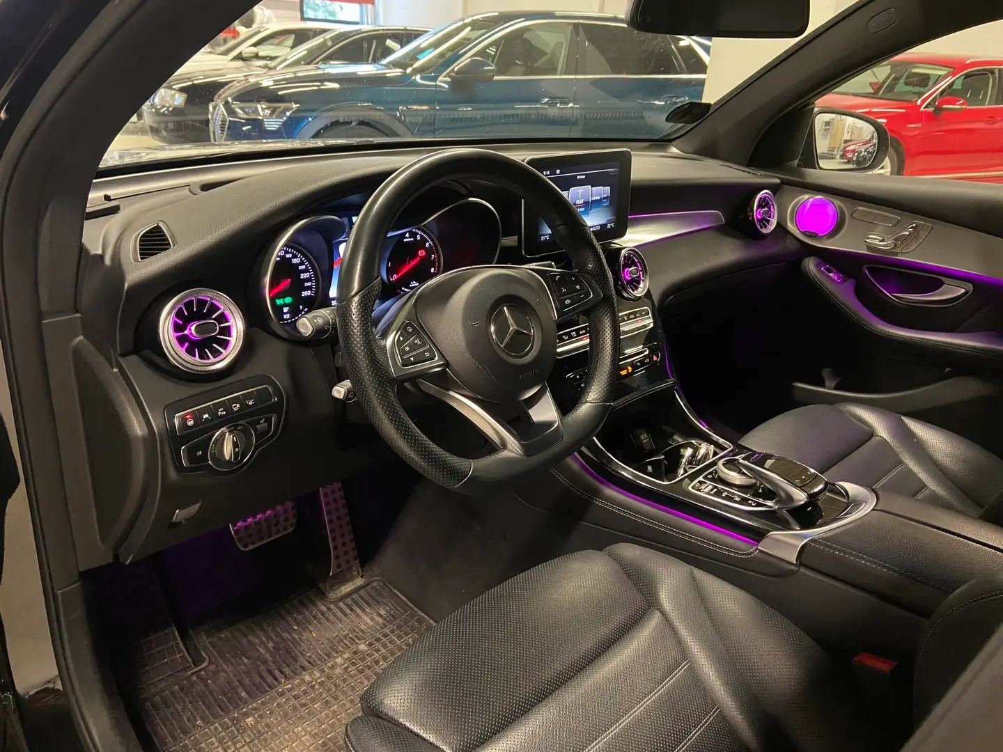 Car Image - 2fbpJeYNdPw38VBmKsMiOq