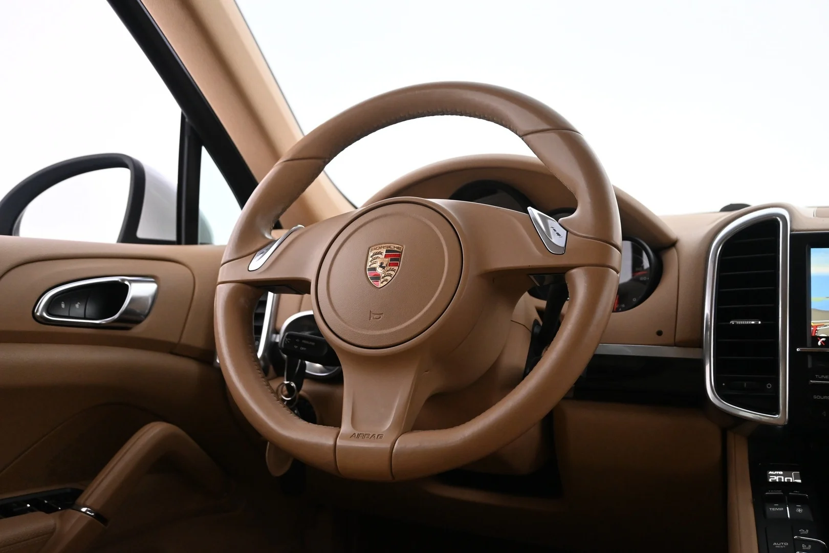 Car Image - 5FadSGpc9uTJUjTFnOs9Ku