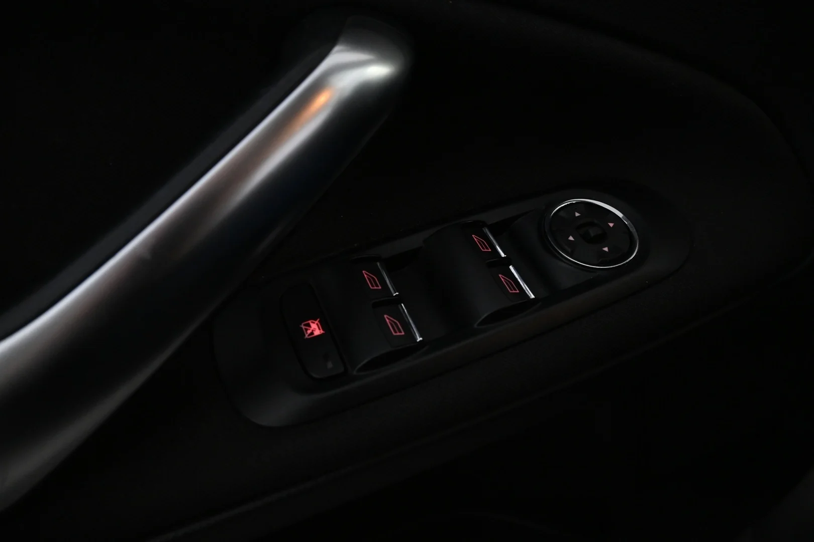 Car Image - 0x85hz1vqkFdM4ani8uyI