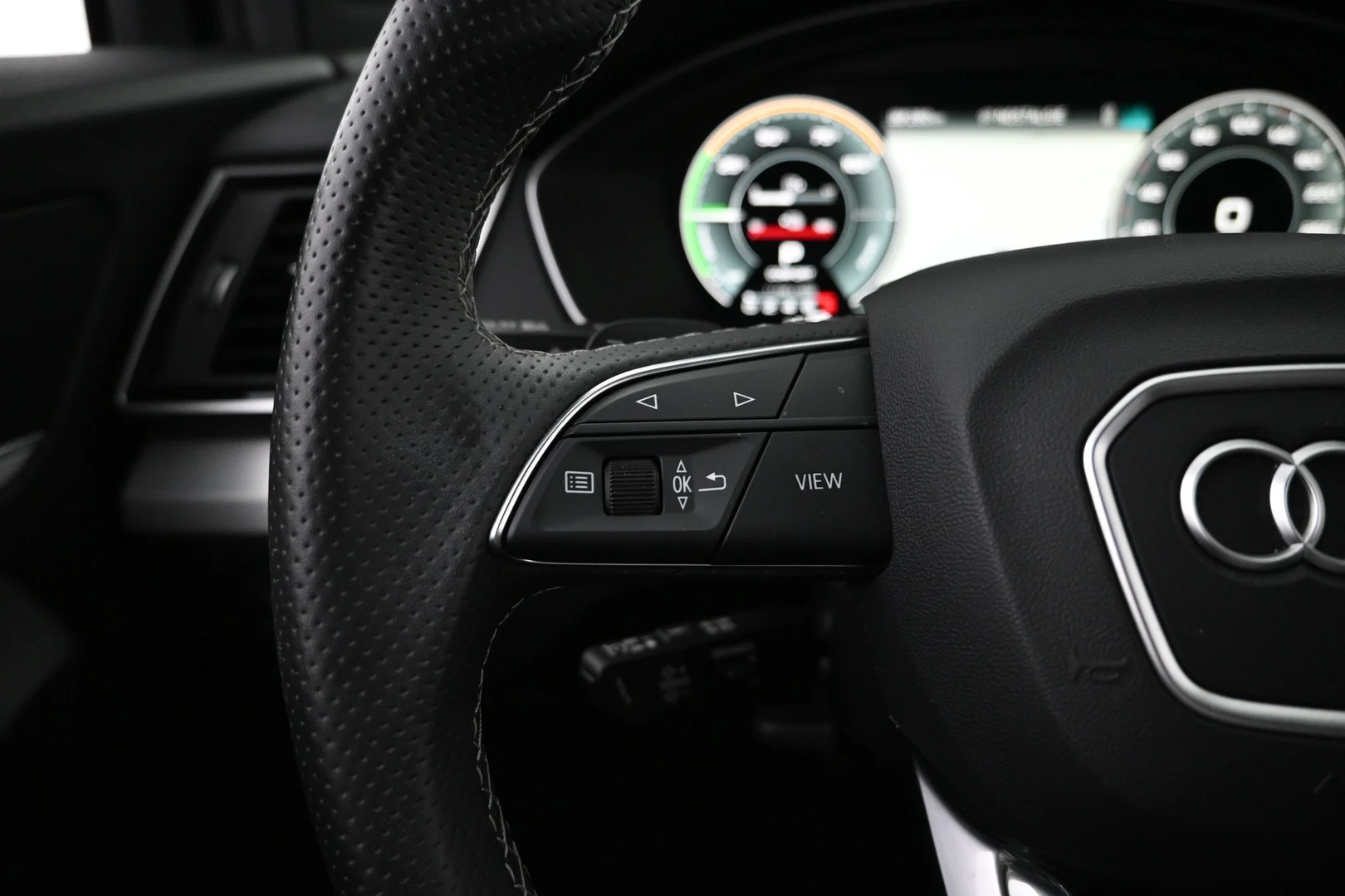 Car Image - UTy6WMBiQnPrLeidCslGO