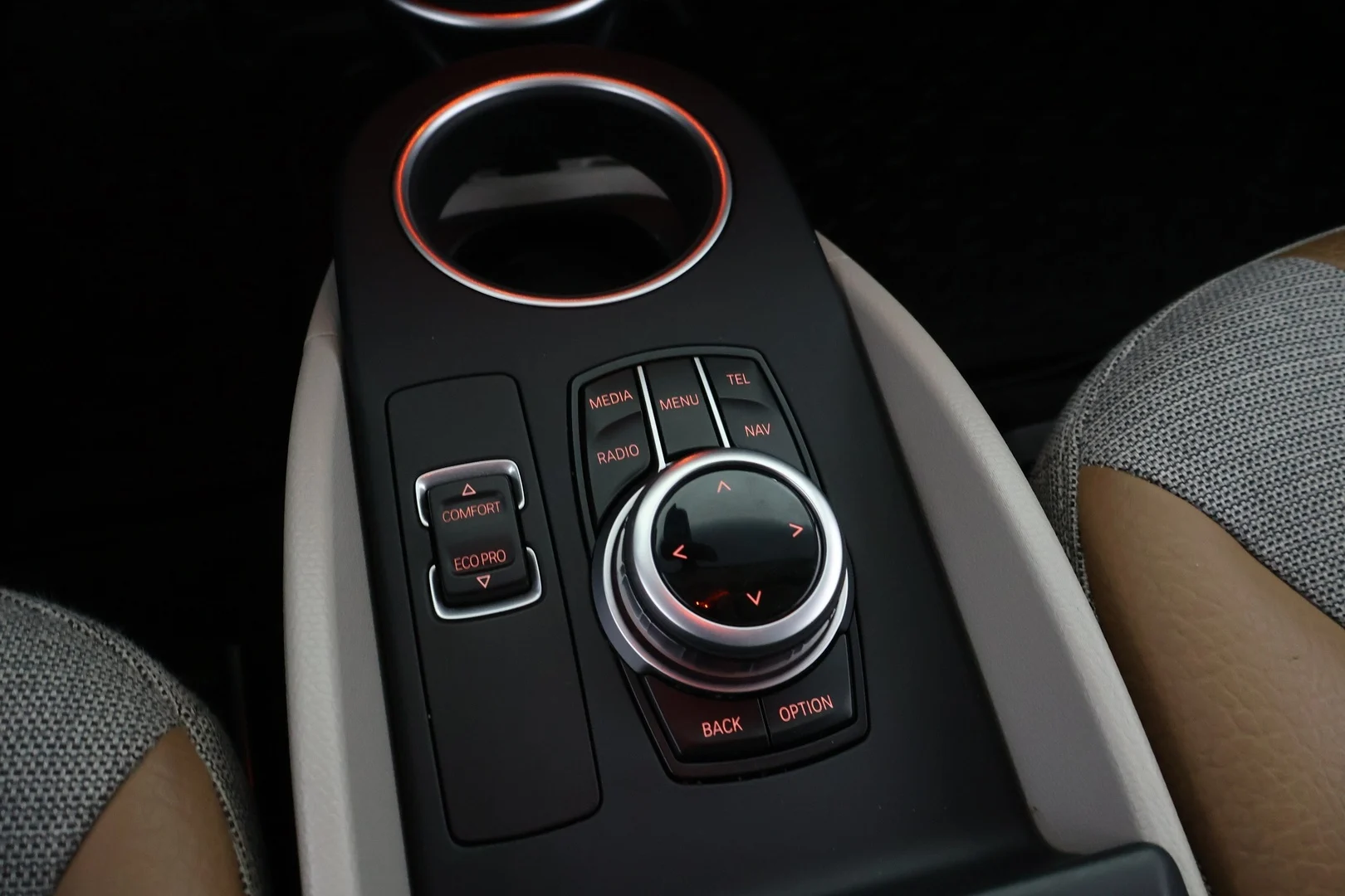 Car Image - 4f7OzMoBCvlURJXeDaxDHI