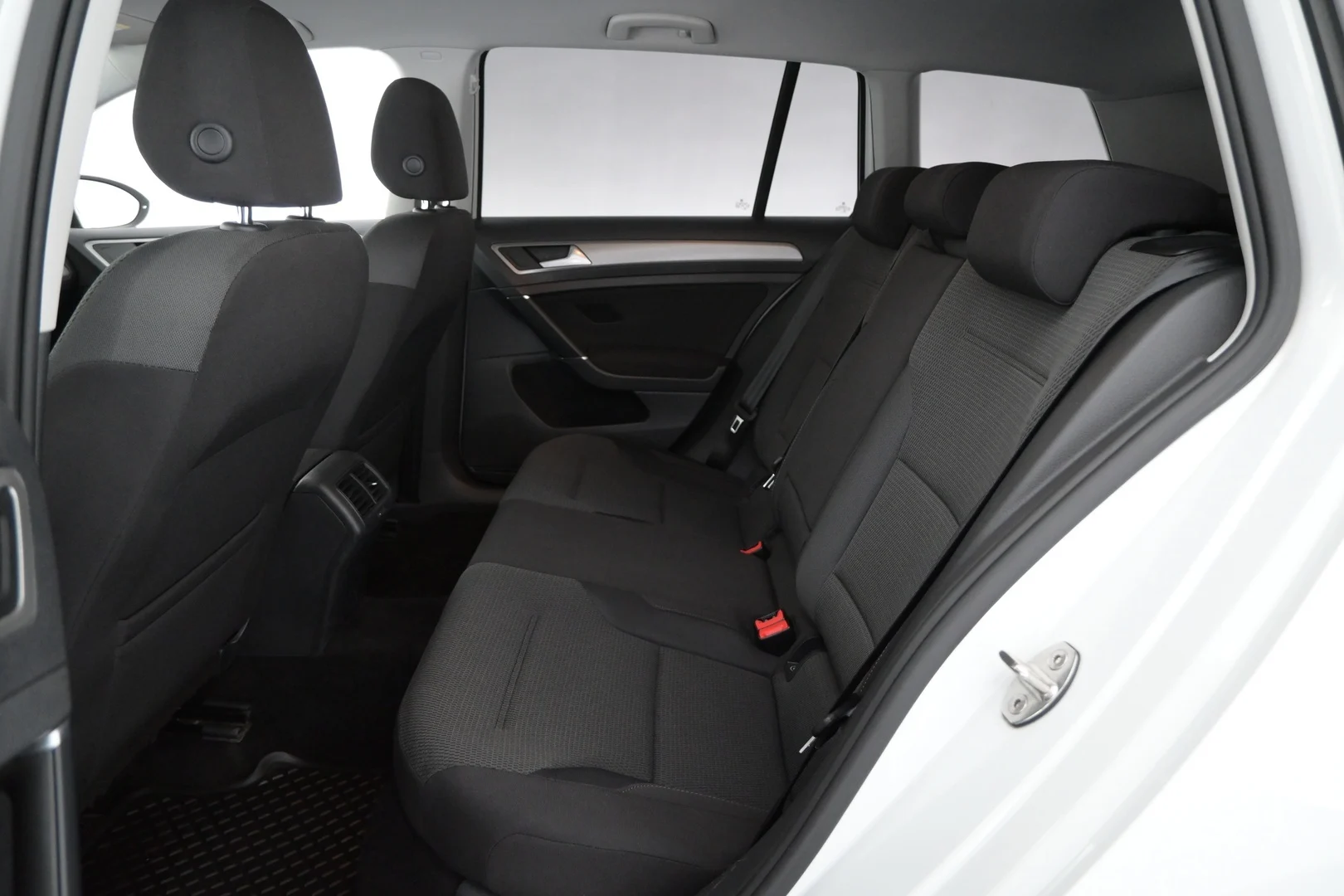 Car Image - 5cBbiYOCUp0A7VdWyXnrcr