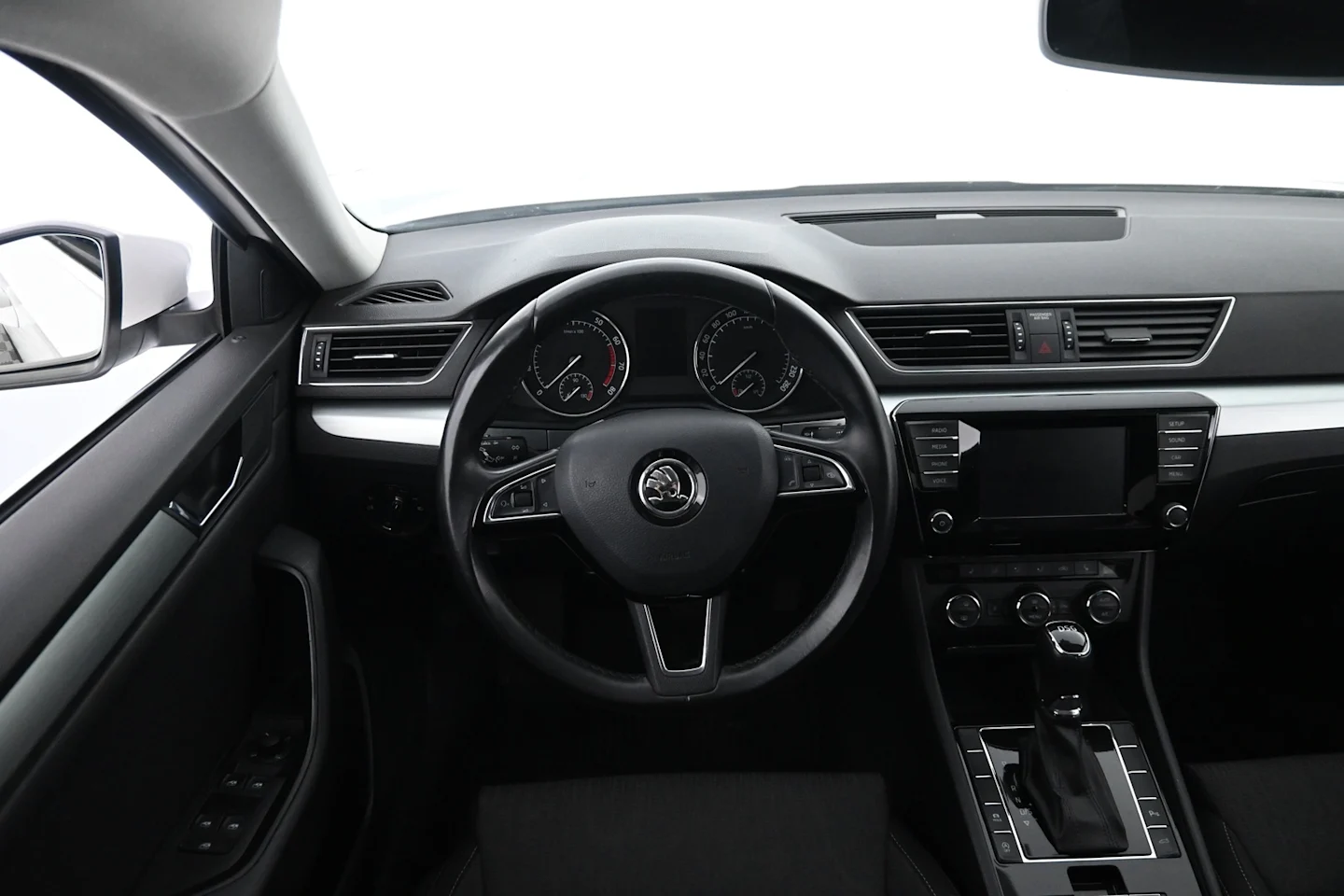 Car Image - Y8fldEjNj3dqZ7ToSERkc