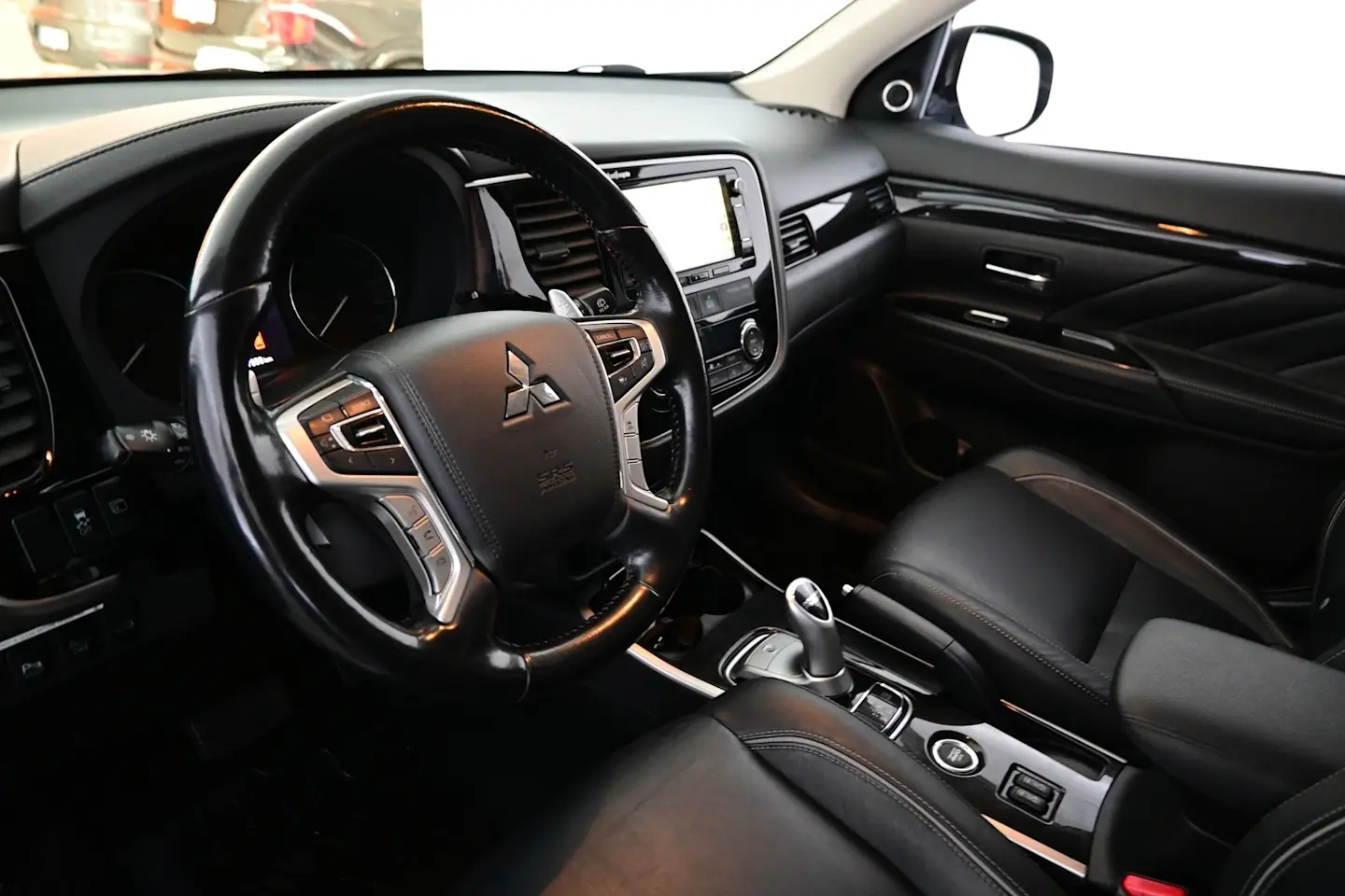 Car Image - 4ldT6d2OtAU2sKyn5iXqvn
