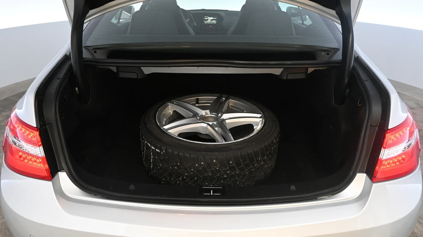 Car Image - uuBGQMucL4L9hccVBY6Mv