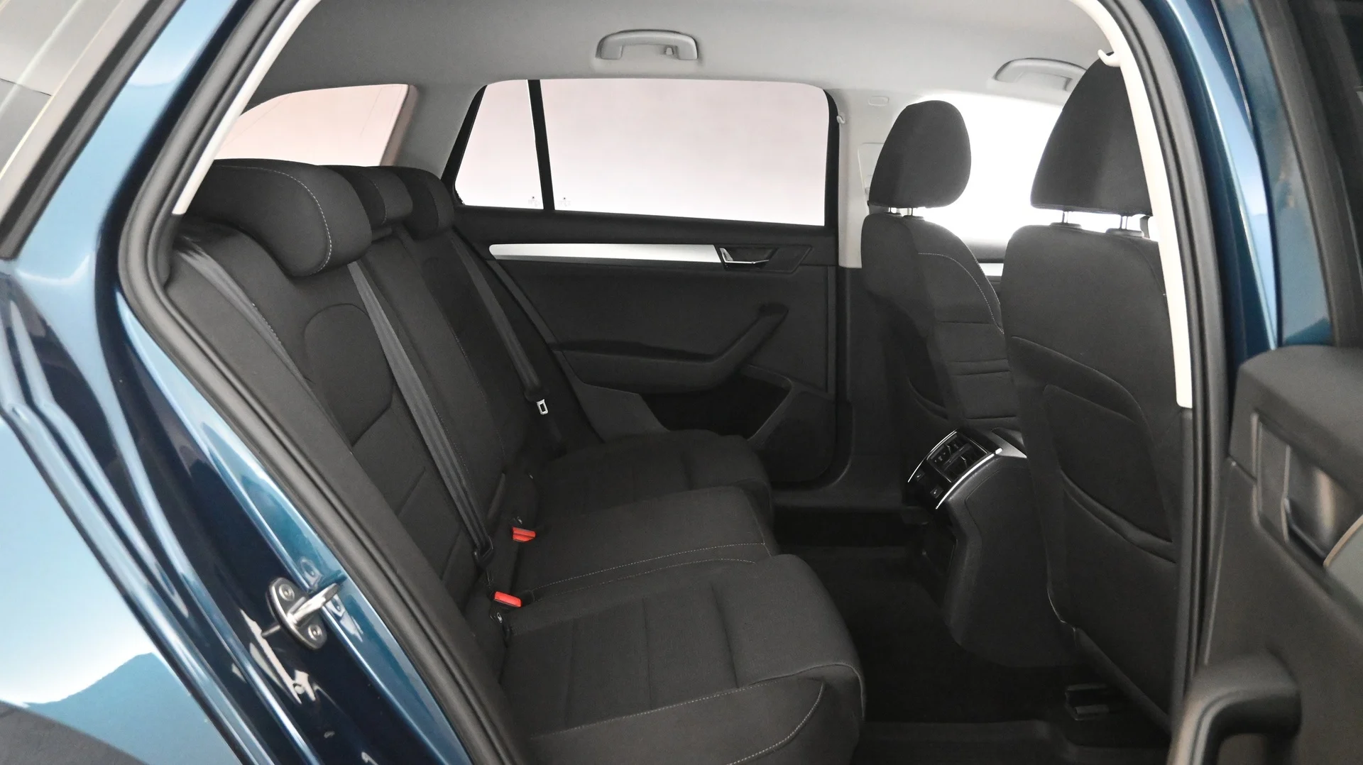 Car Image - 1fA5tytMuTurhSvnXy7ndU