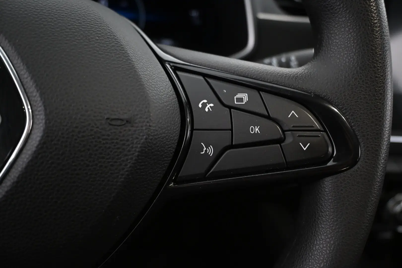 Car Image - 6Cf4auog0C8gOqLicbqN1T
