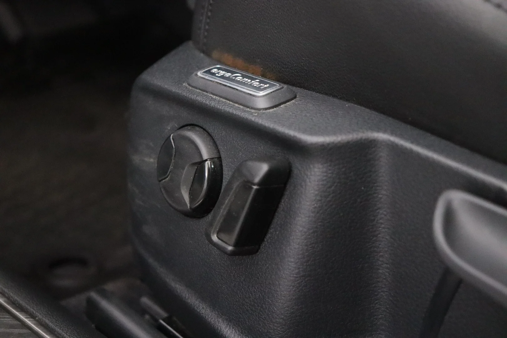 Car Image - yhpewGvviutgCvnj1lEMM