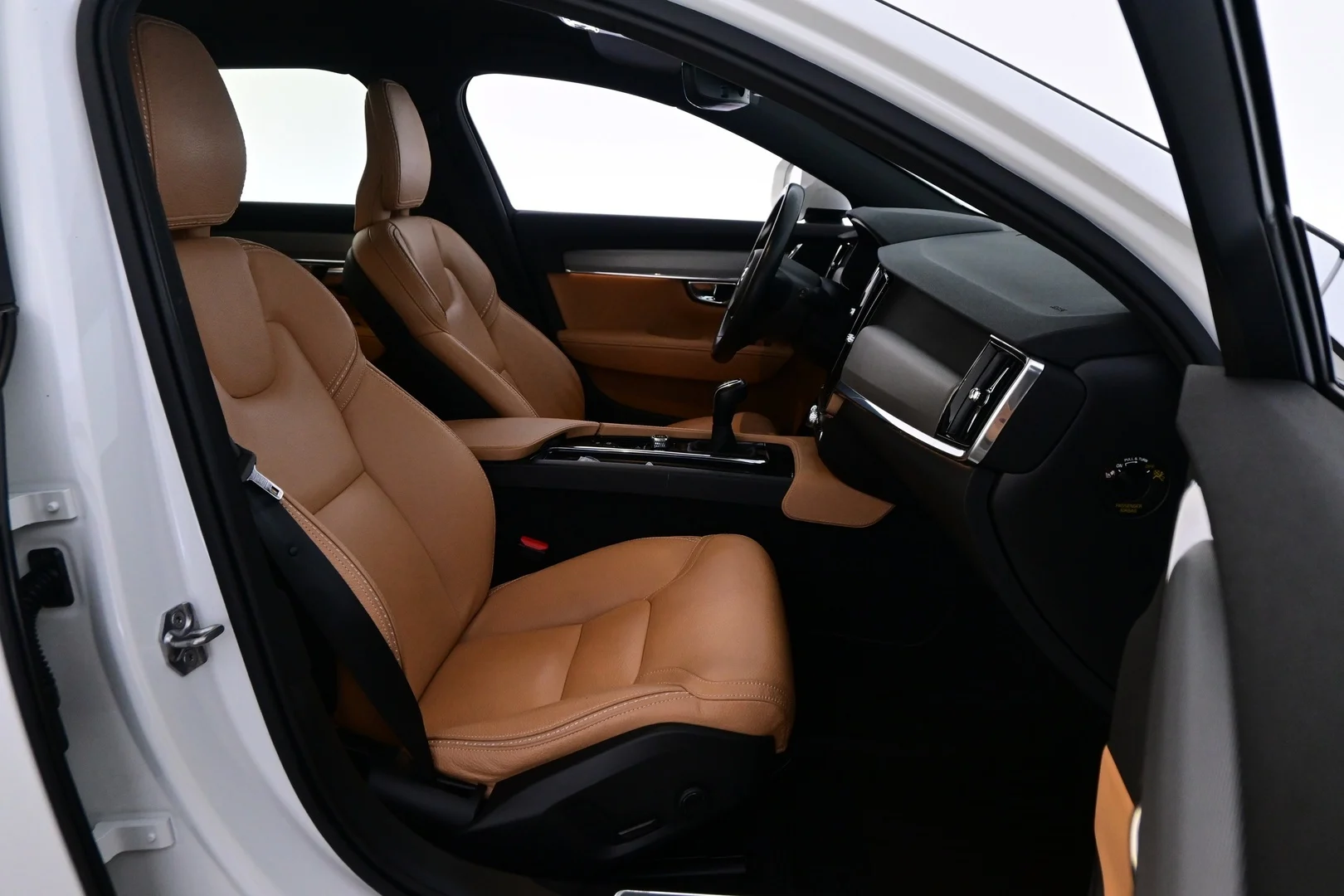 Car Image - 4m515j032E2sop0uTFUaYN