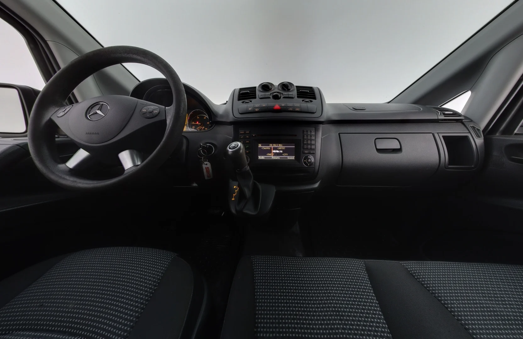 Car Image - 5v5NKyQSmq4sIOVHLGU6cL