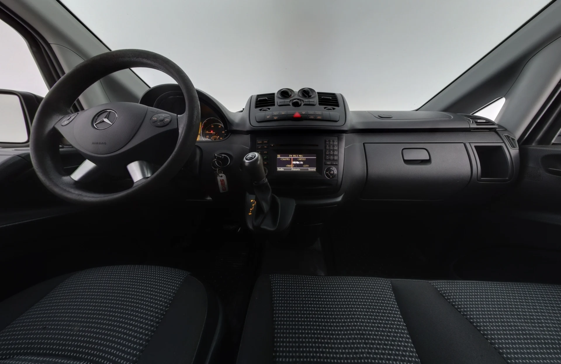 Car Image - 5v5NKyQSmq4sIOVHLGU6cL