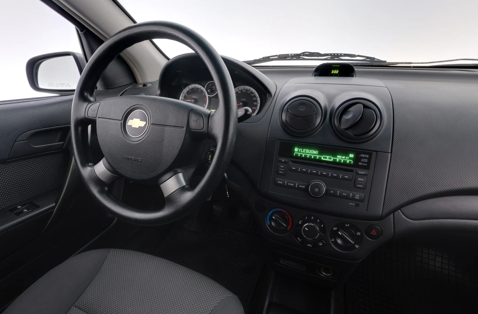 Car Image - ur4hAXAnSfFEvDfdcWXtB