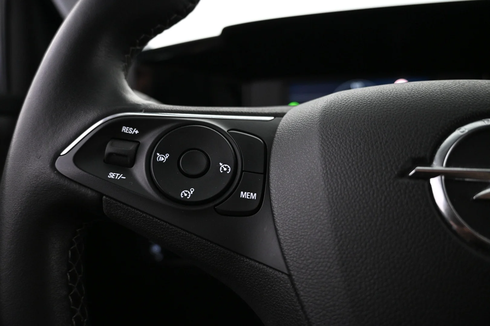 Car Image - Mve0jEEEnc7sHaM0JLPvW